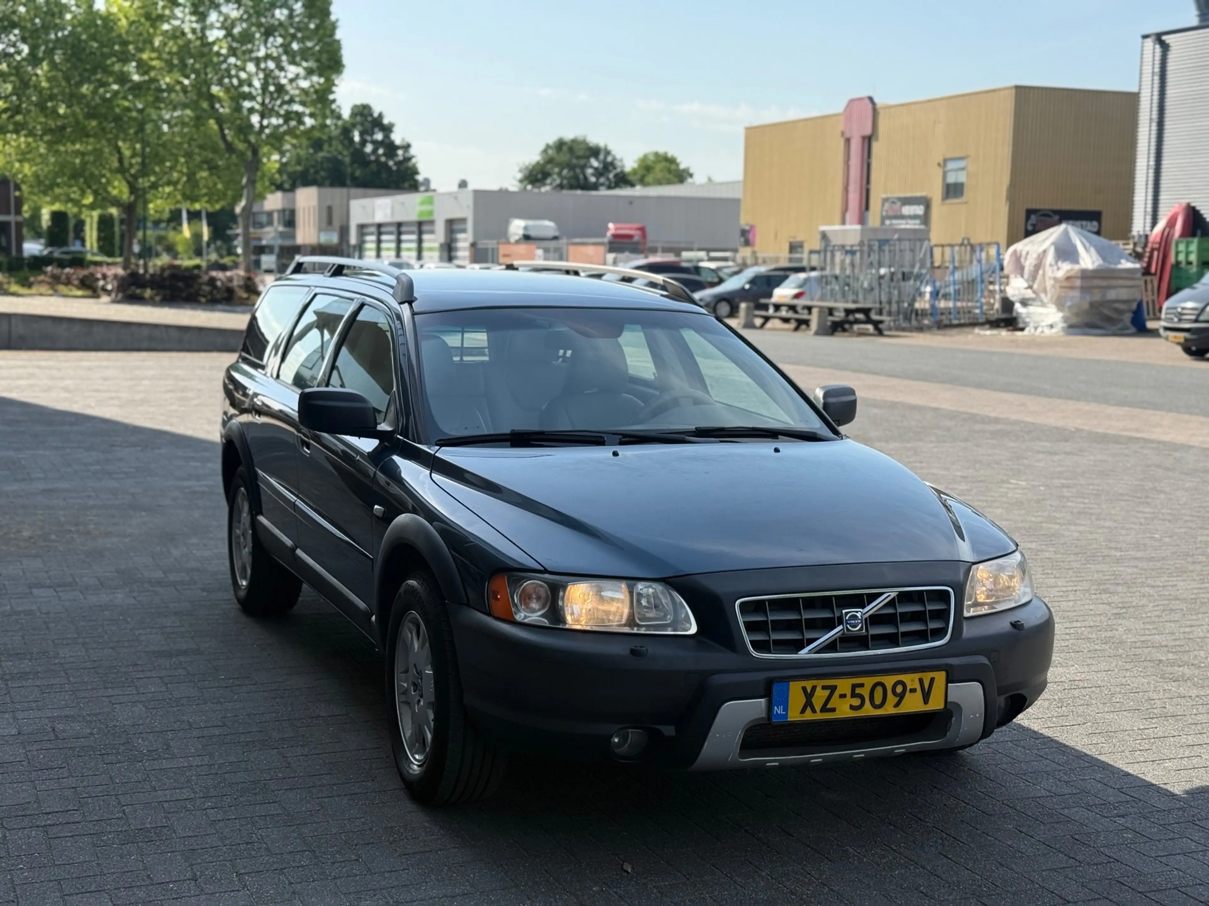 Volvo XC70 2.5 TURBO AUTOMAAT LEDER/CLIMA/CRUISE! VELE OPTIES — photo 3