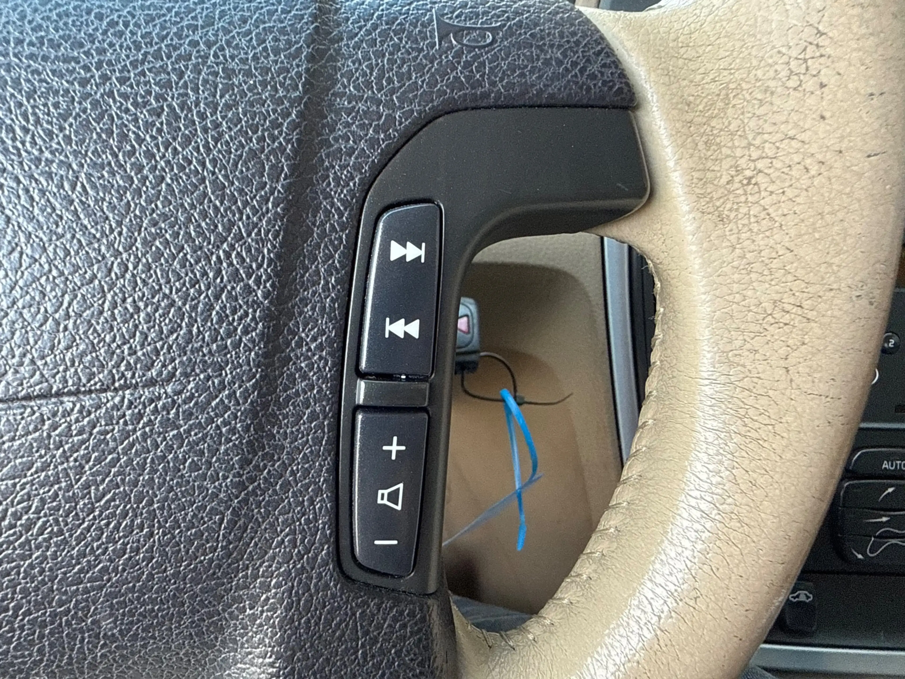Volvo XC70 2.5 TURBO AUTOMAAT LEDER/CLIMA/CRUISE! VELE OPTIES — photo 15