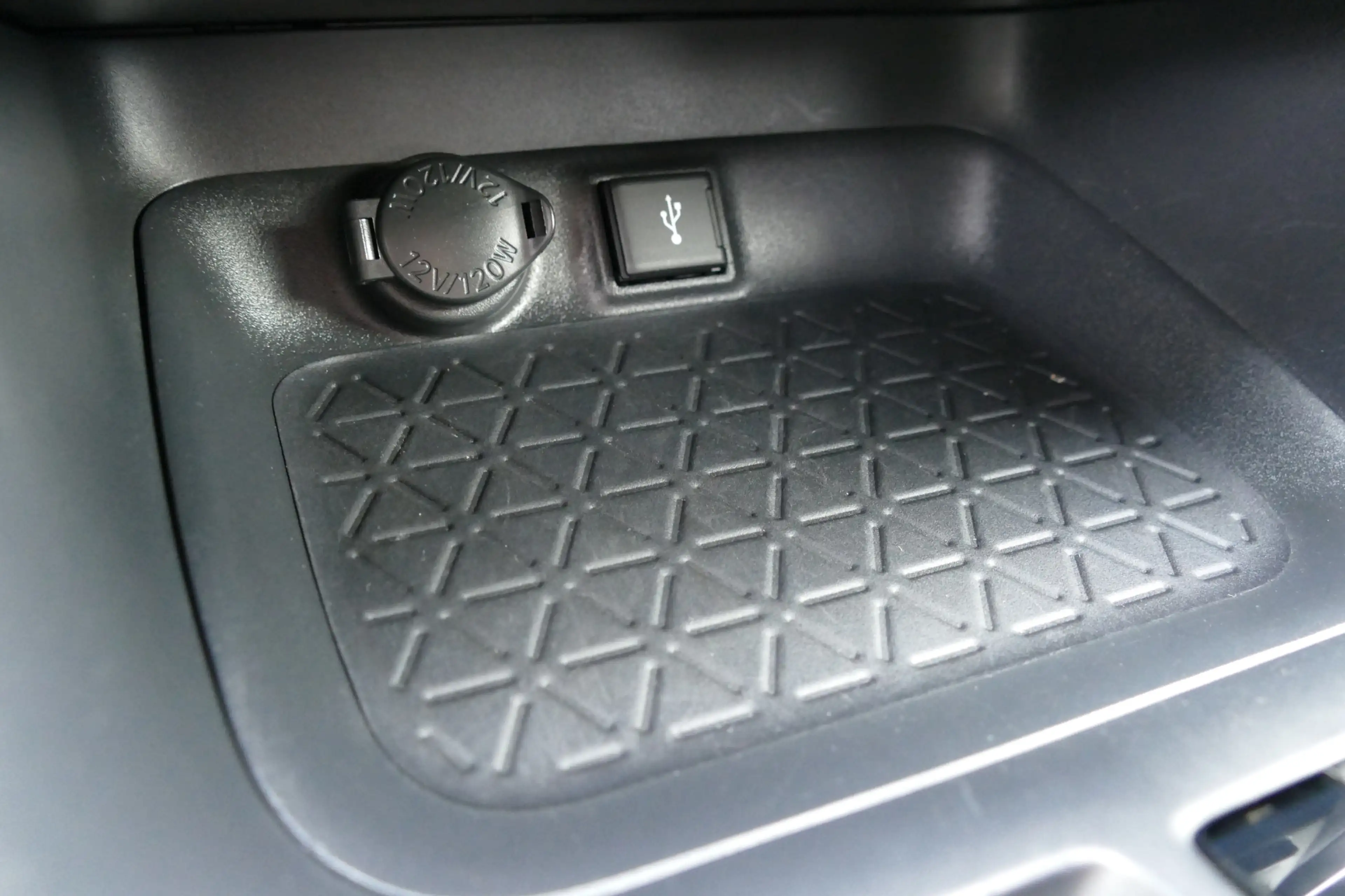 Toyota RAV 4 2.0 VVT-iE Dynamic. 360 Camera, Adap Cruise, Clima — photo 31