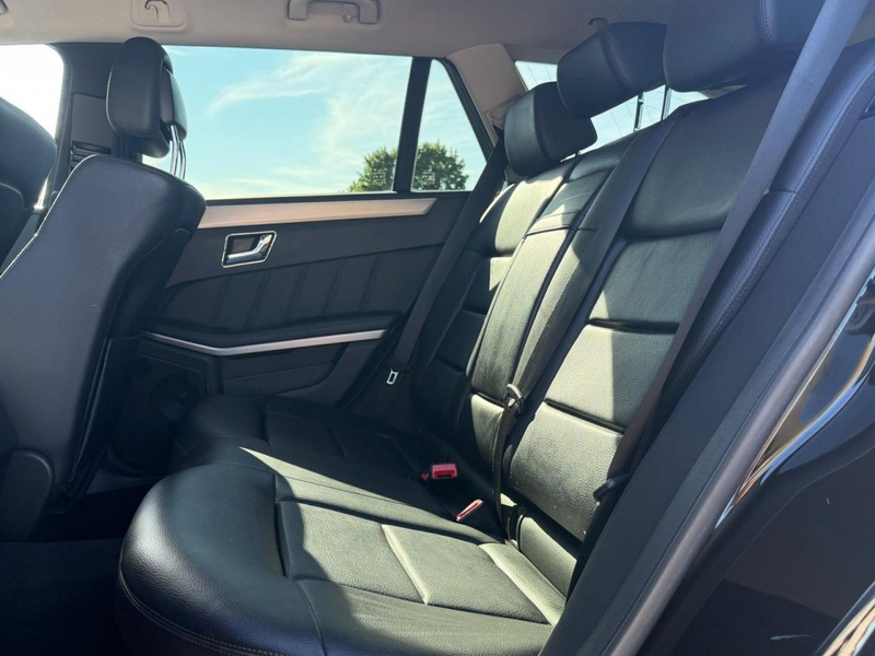 Mercedes-Benz E 300 E T-Modell E 300 CDI BlueEfficiency Avangart AHK — photo 10