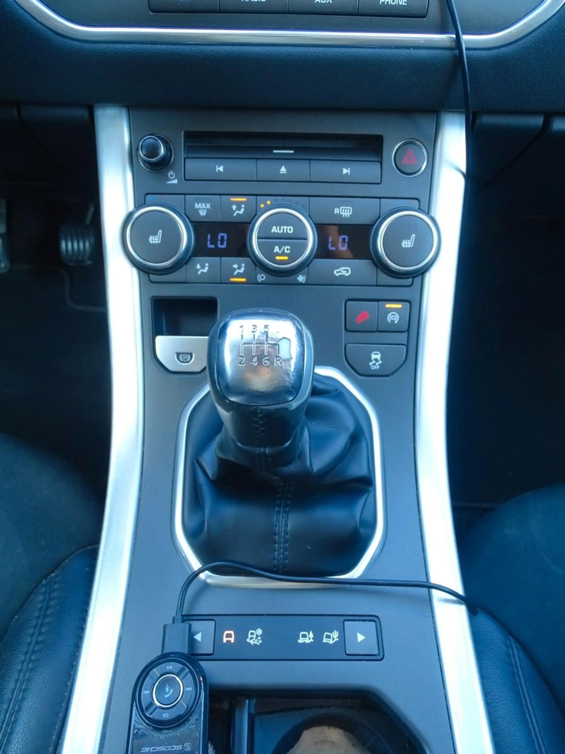 Land Rover Range Rover Evoque Pure — photo 15