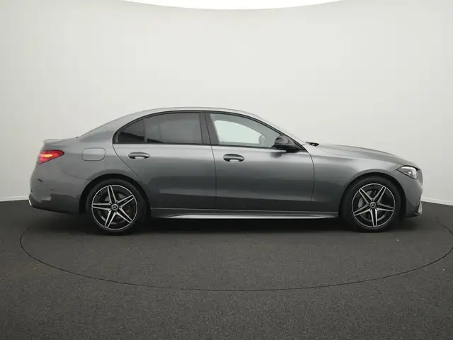 Mercedes-Benz C-Class view 5