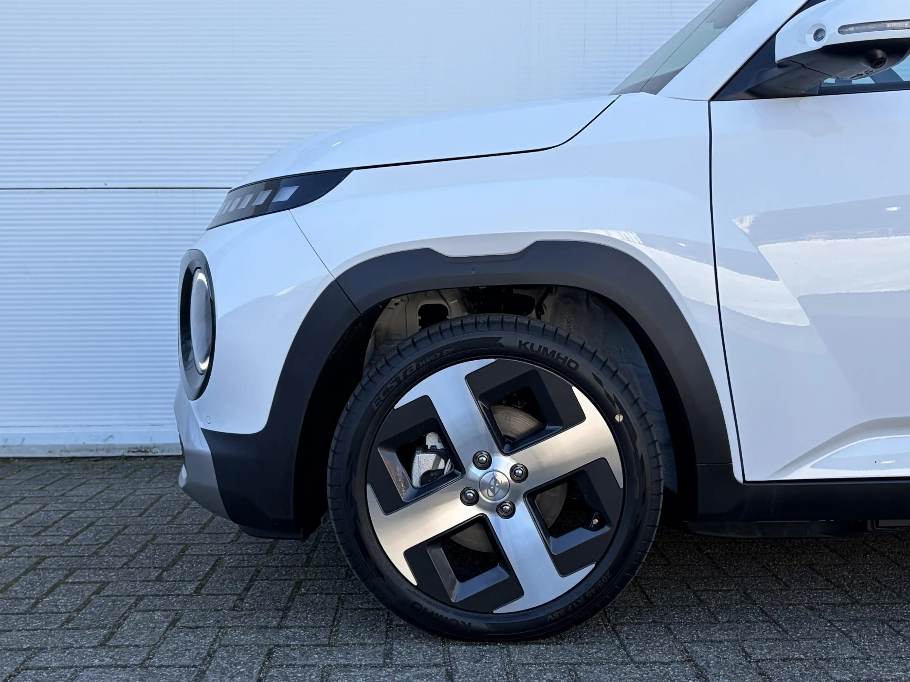 Hyundai Inster Evolve Sky 49 kWh /Winter & Tech Pack /Apple Carpl — photo 15