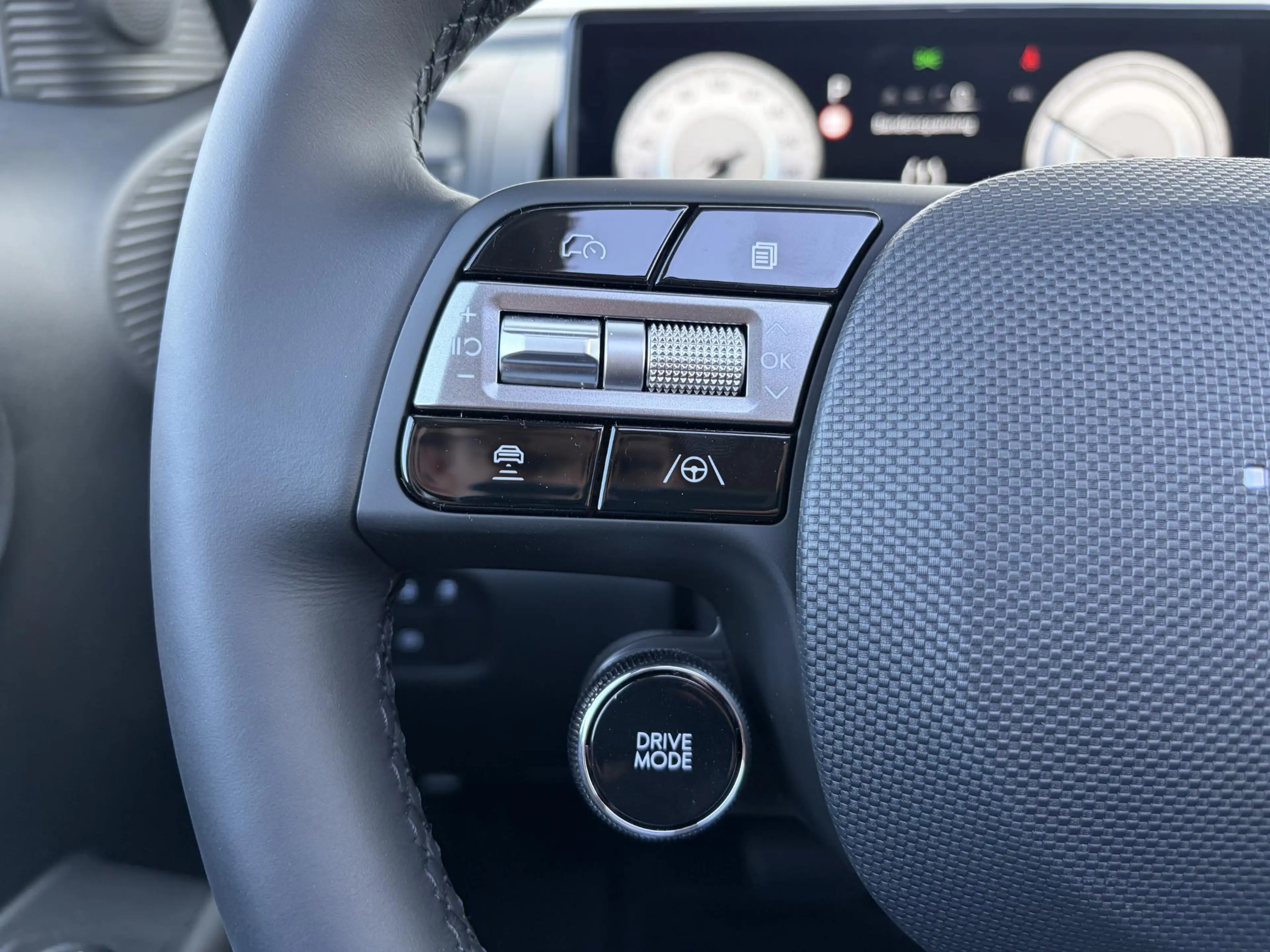 Hyundai Inster Evolve Sky 49 kWh /Winter & Tech Pack /Apple Carpl — photo 8
