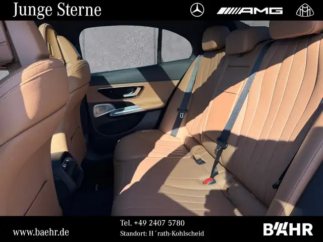 Mercedes-Benz 450 view 9