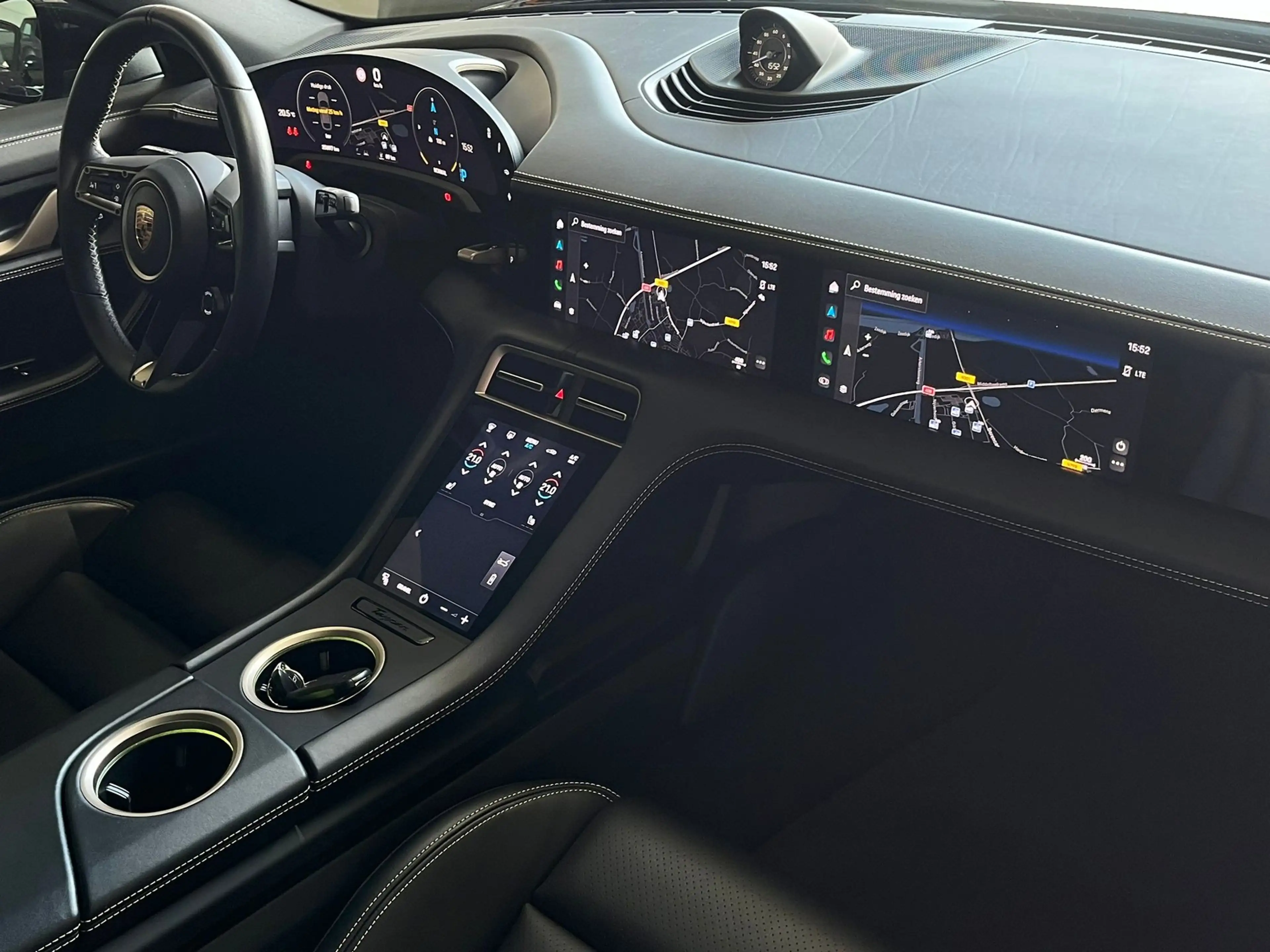 Porsche Taycan Cross Turismo 4S 93 kWh | Chrono | Duel Display | — photo 8