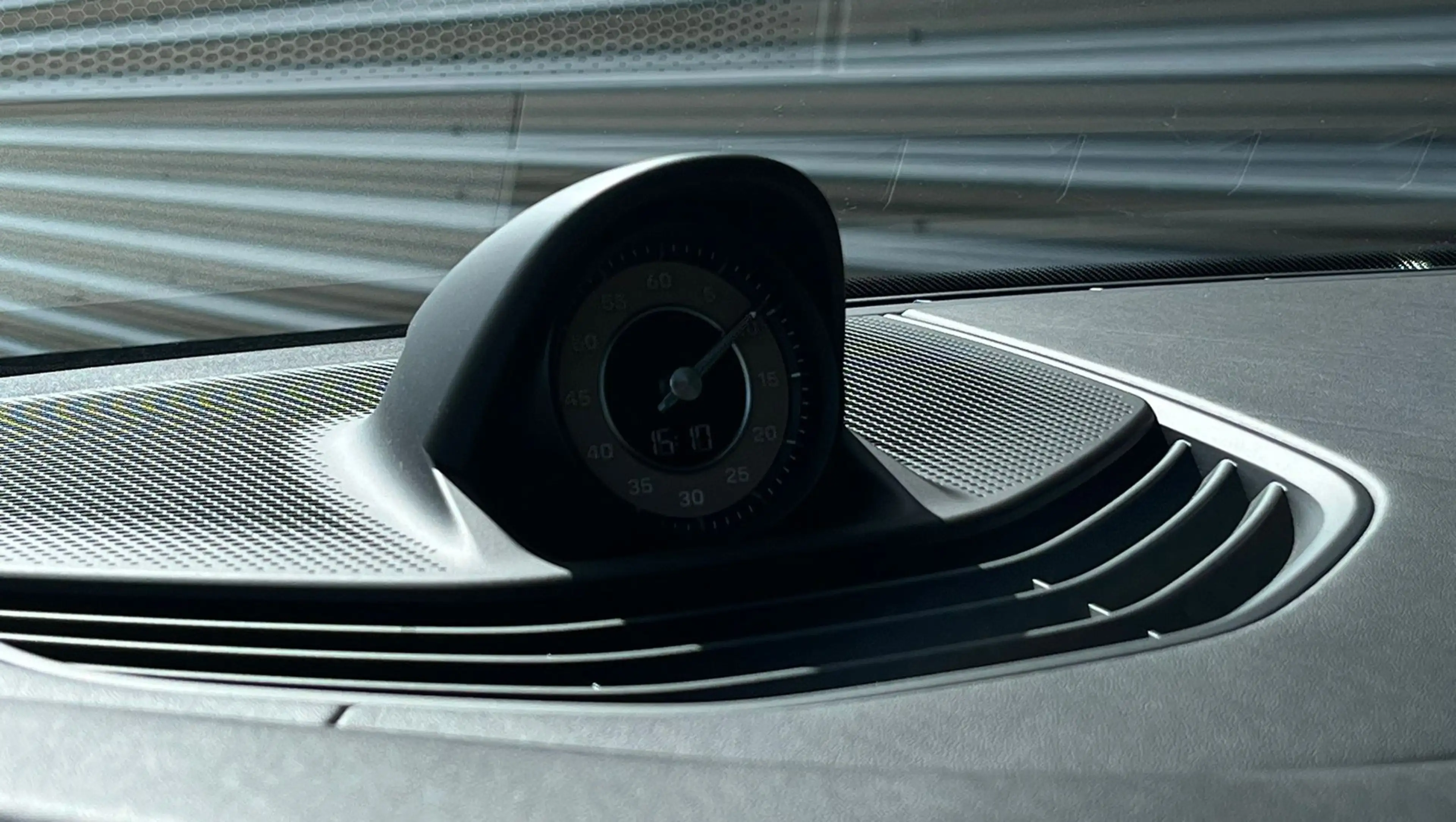 Porsche Taycan Cross Turismo 4S 93 kWh | Chrono | Duel Display | — photo 15