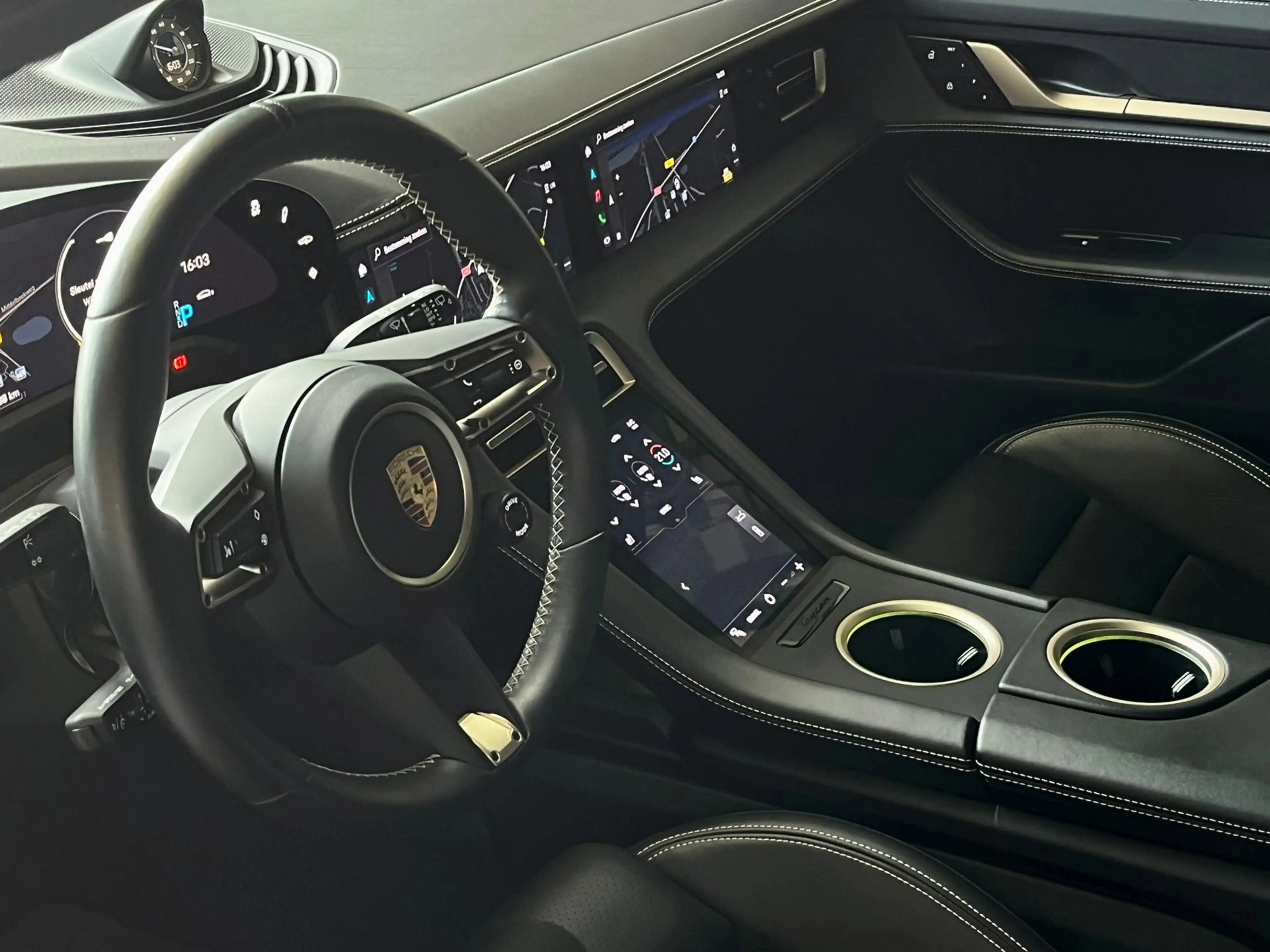 Porsche Taycan Cross Turismo 4S 93 kWh | Chrono | Duel Display | — photo 7