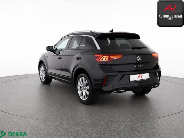 Volkswagen T-Roc view 3