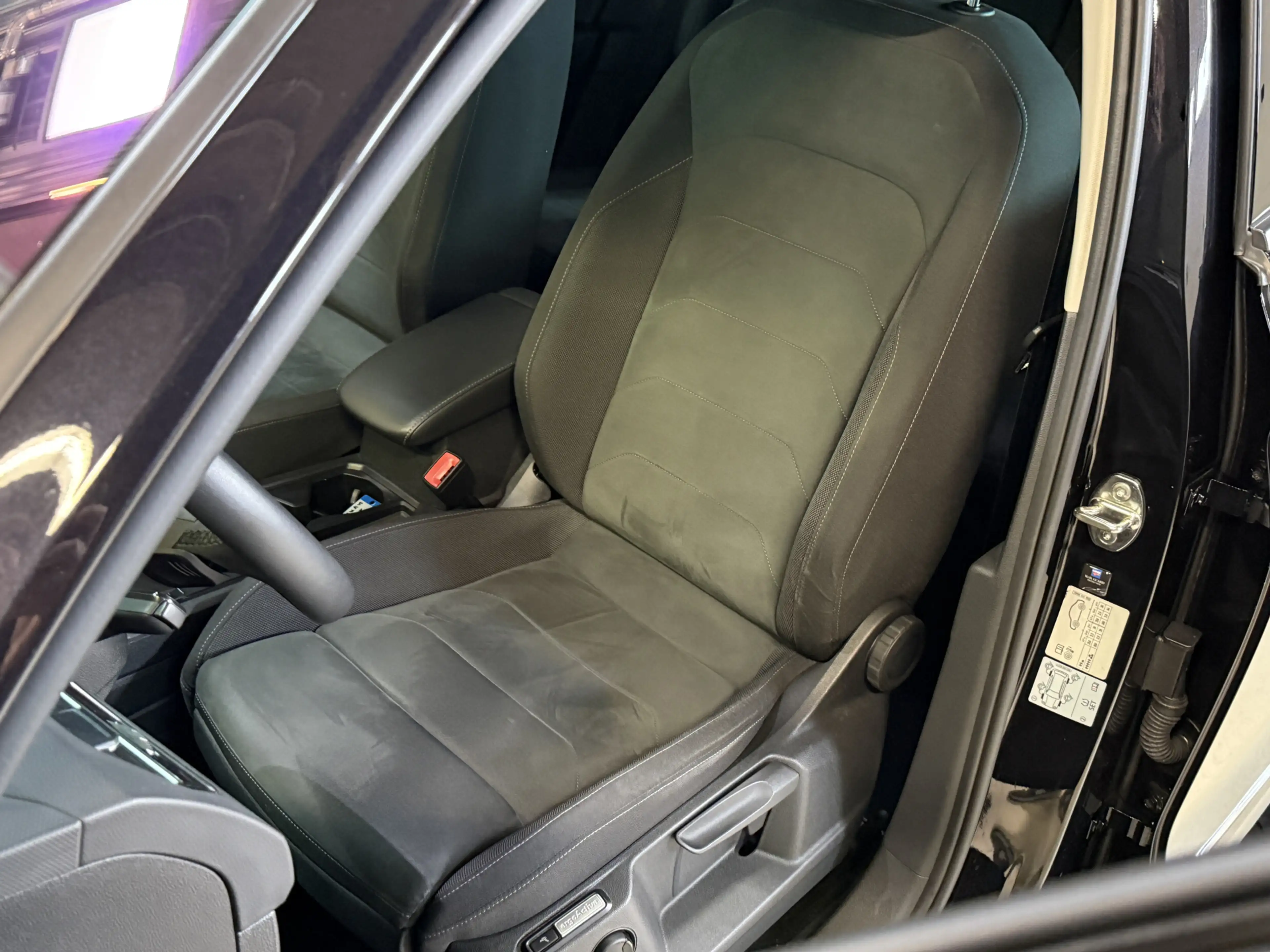 Volkswagen Tiguan 1.4 TSI eHybrid R-Line Business+ | Camera | Stoelv — photo 8