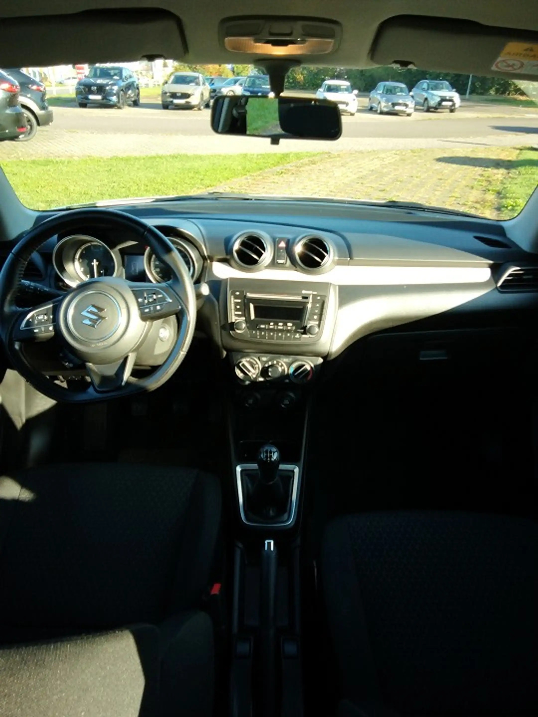 Suzuki Swift 1,2 Club Hybrid — photo 13