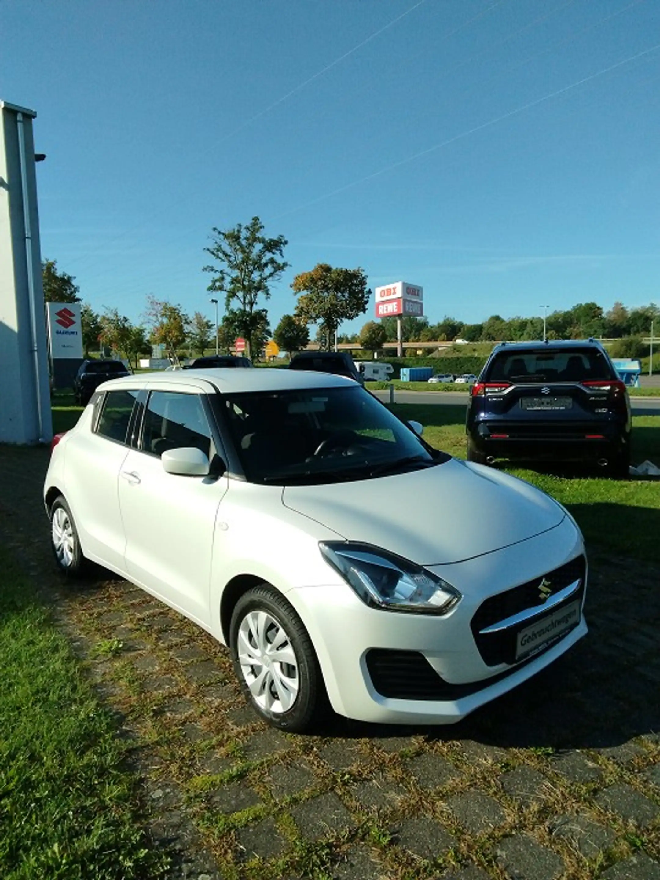 Suzuki Swift 1,2 Club Hybrid — photo 8