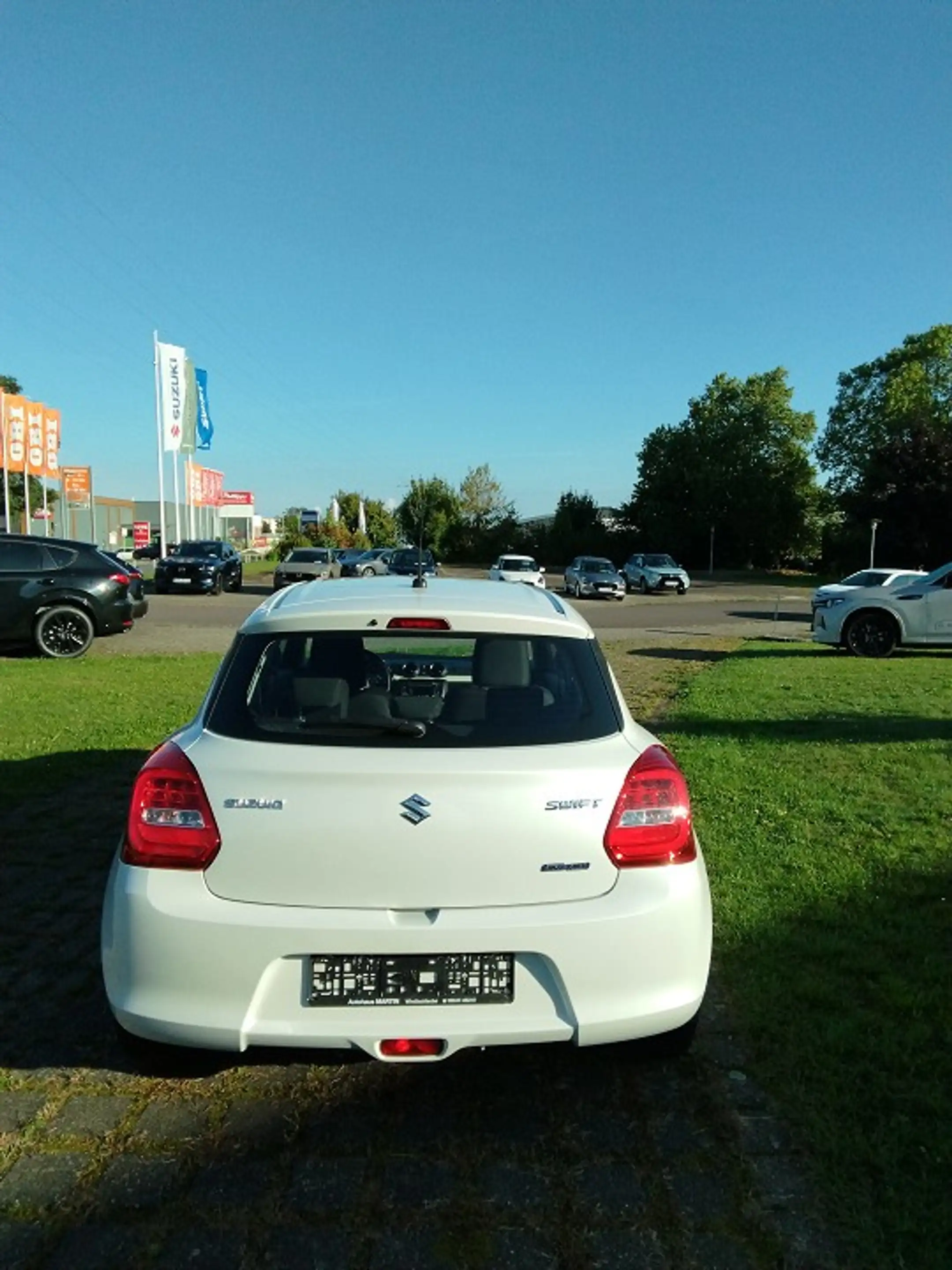 Suzuki Swift 1,2 Club Hybrid — photo 5