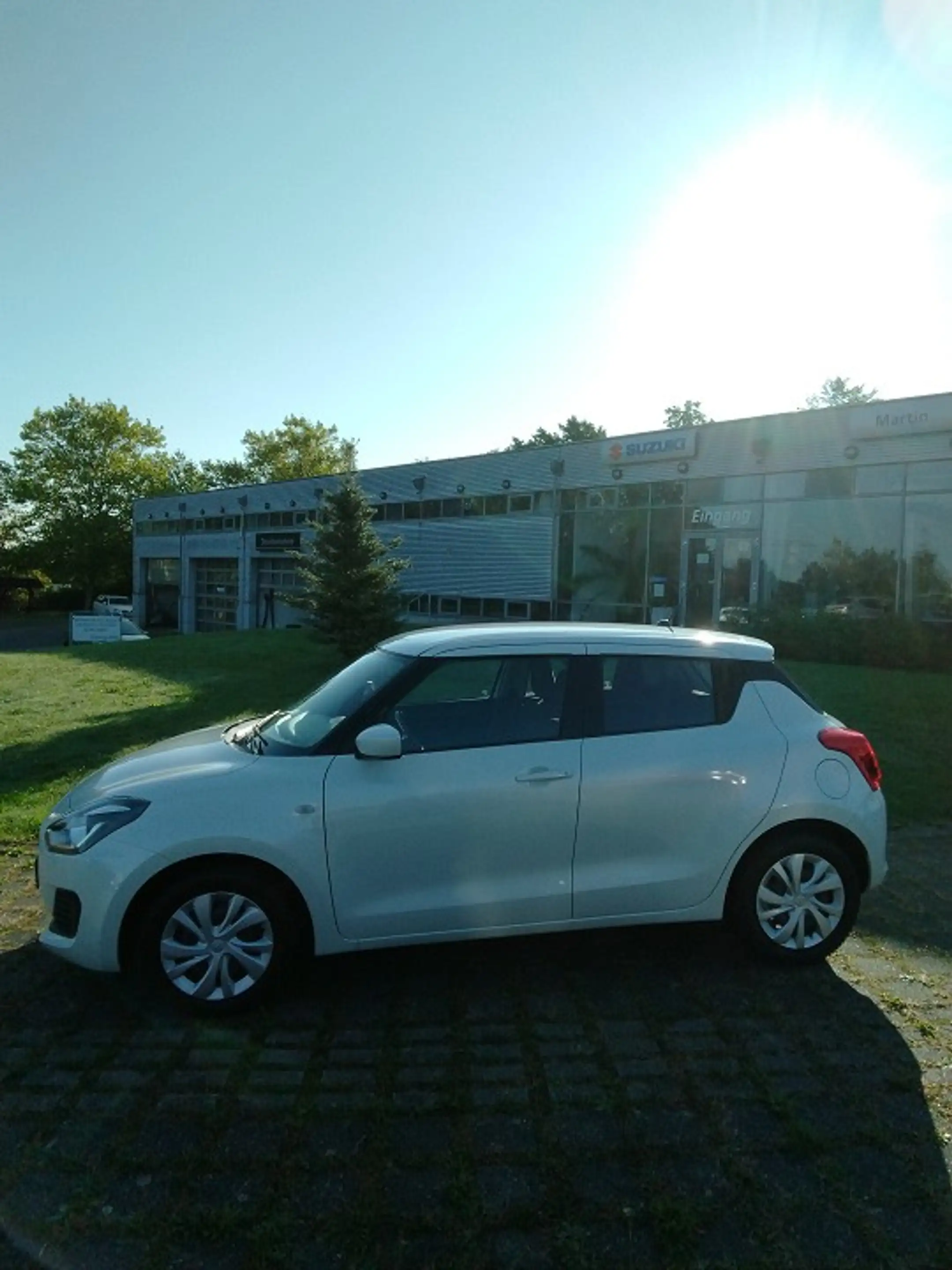 Suzuki Swift 1,2 Club Hybrid — photo 3