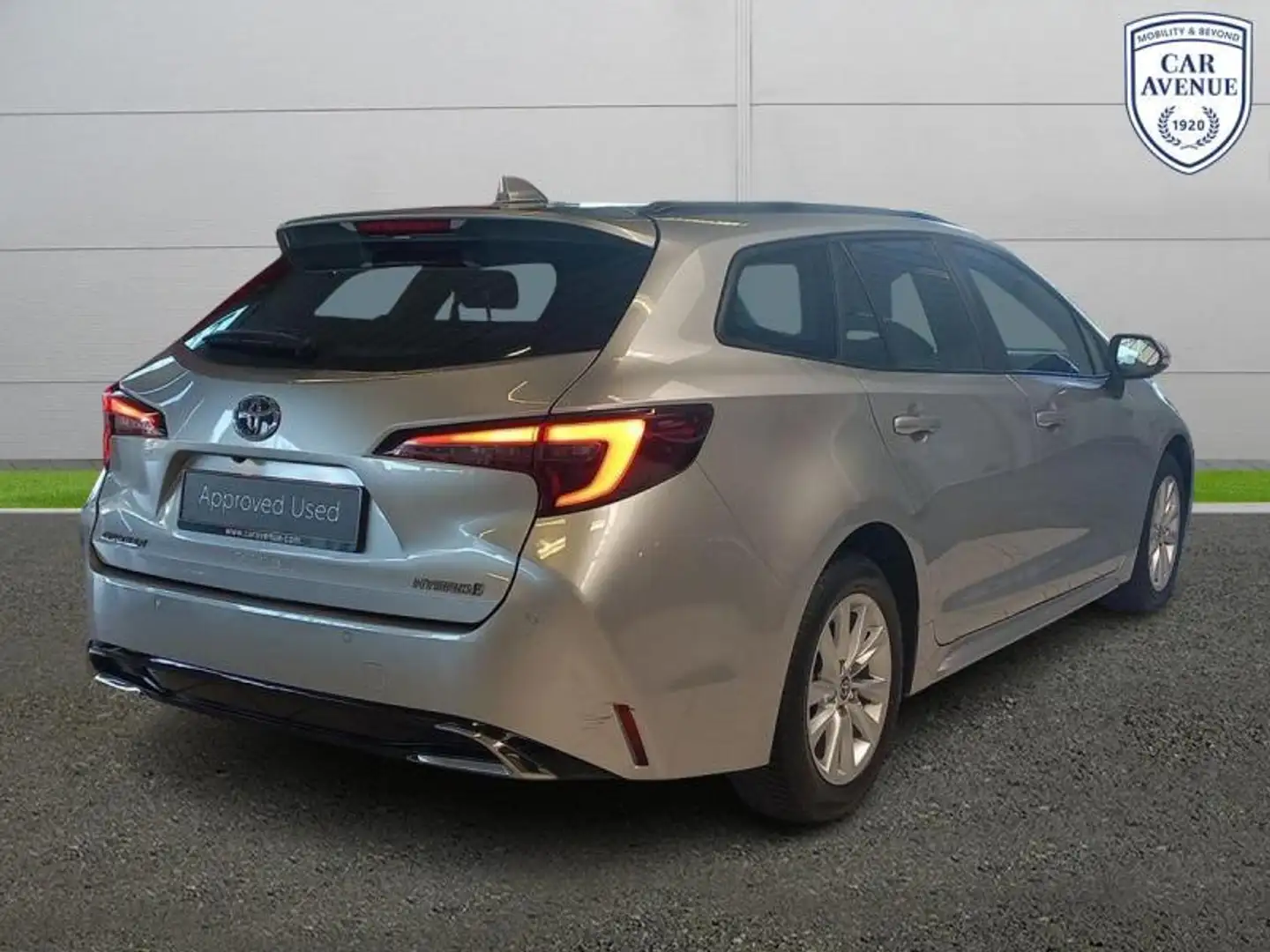 Toyota Corolla TS DYNAMIC Business pack Navi Gris - 2