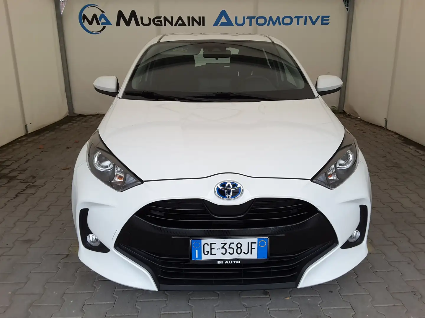 Toyota Yaris 1.5 Hybrid 5 porte Trend *TAGLIANDI TOYOTA* Bianco - 1