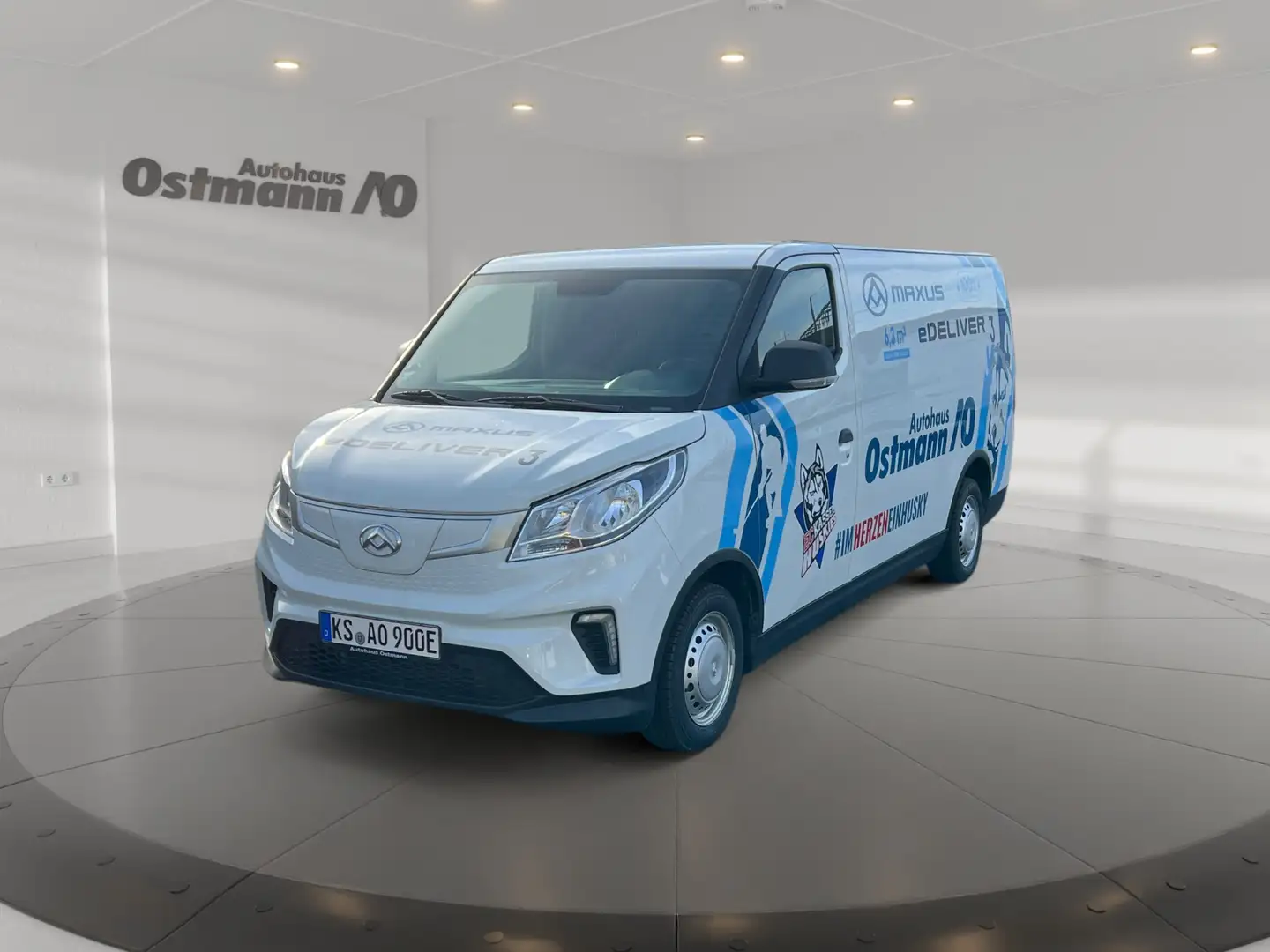 Maxus eDeliver 3 Kasten Elektromotor L2H1 RFK*Boden Bílá - 1