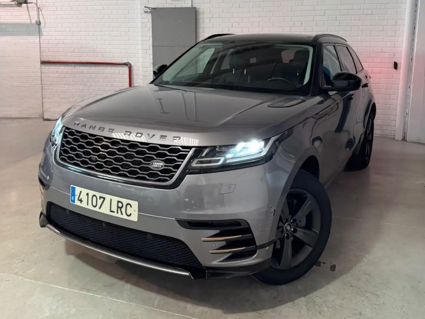 Land Rover Range Rover Velar 2.0D R-Dynamic S 4WD Aut. 180 Gris - 1