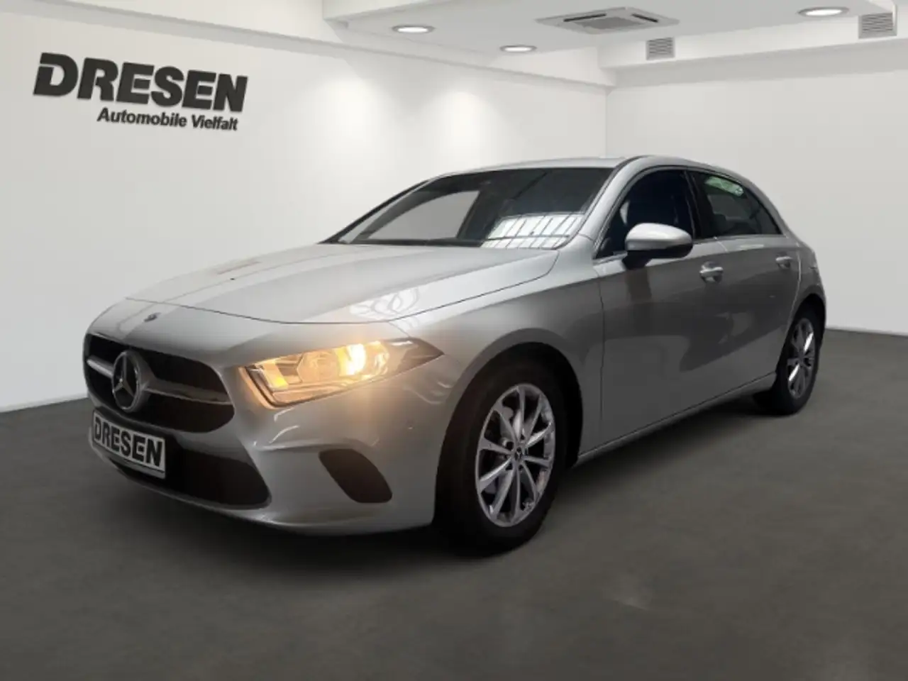 Mercedes-Benz A 180 Progressive Tempomat,Klima,Navi,Carplay,DAB — photo 1 of 15
