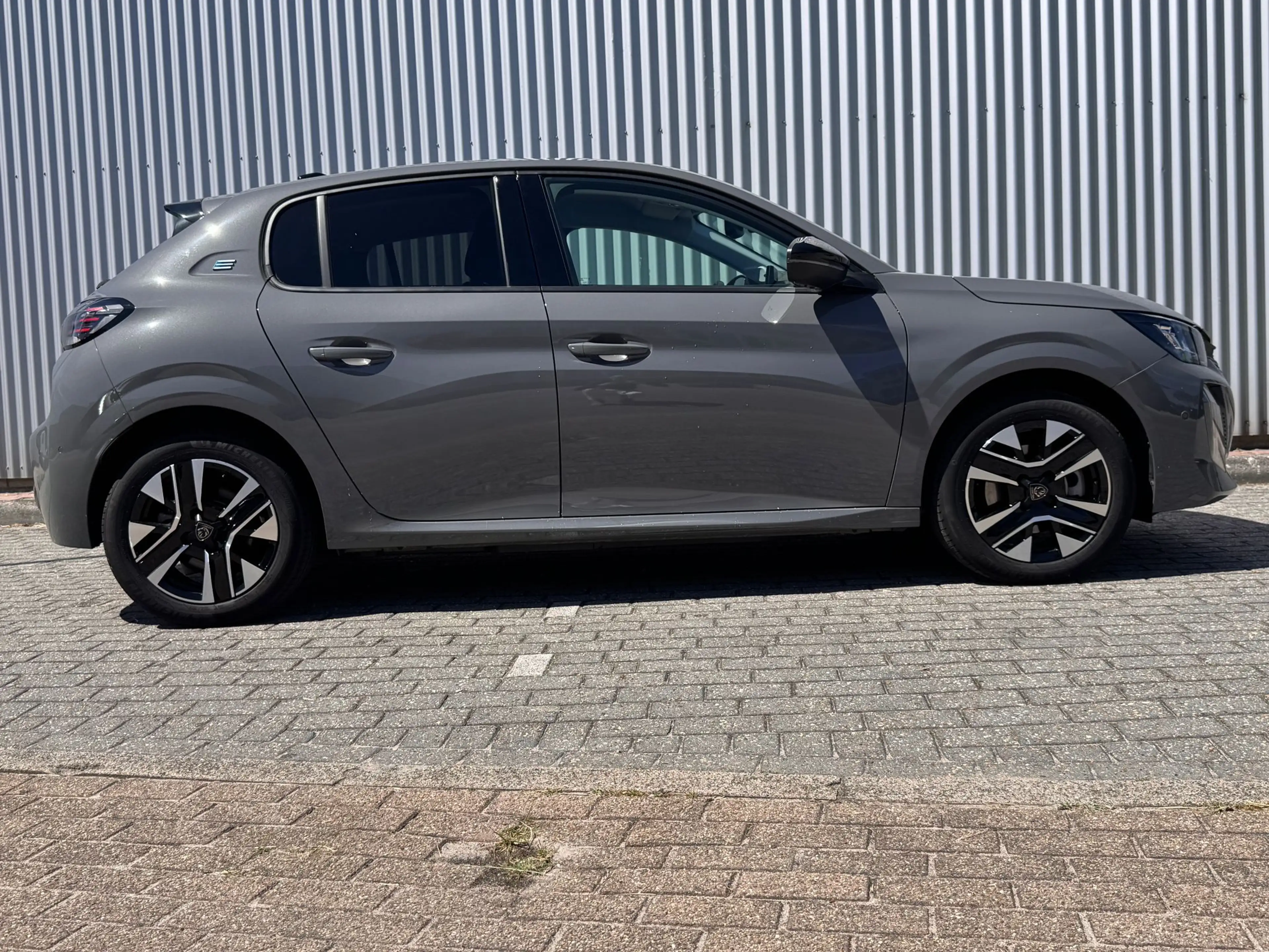Peugeot e-208 EV Allure Avantage 51 kWh | Demodeal | Camera Voor — photo 6