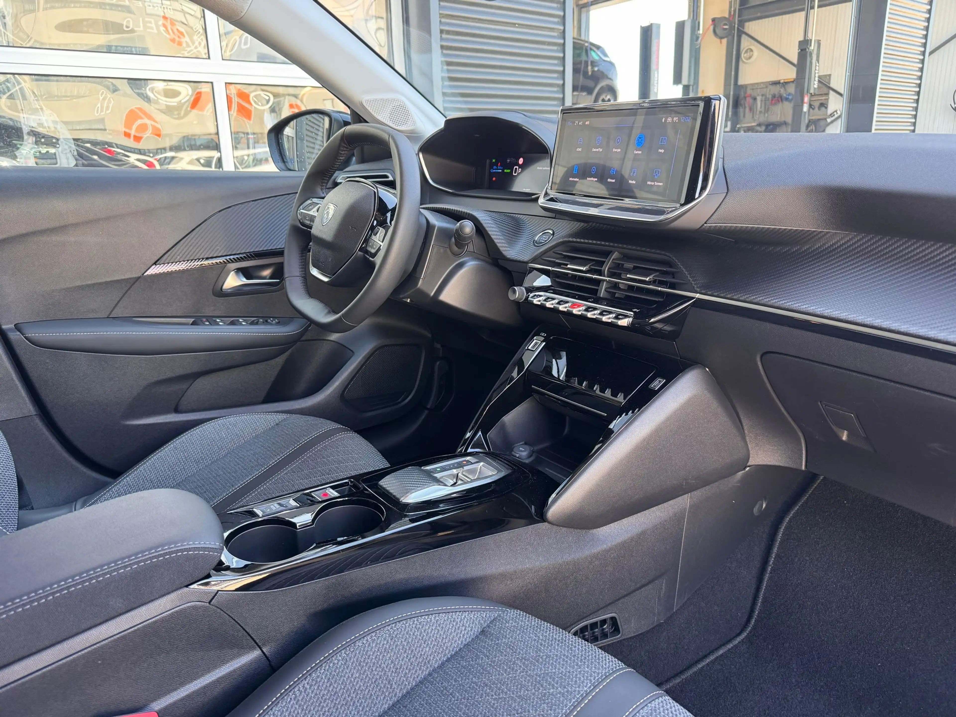 Peugeot e-208 EV Allure Avantage 51 kWh | Demodeal | Camera Voor — photo 12