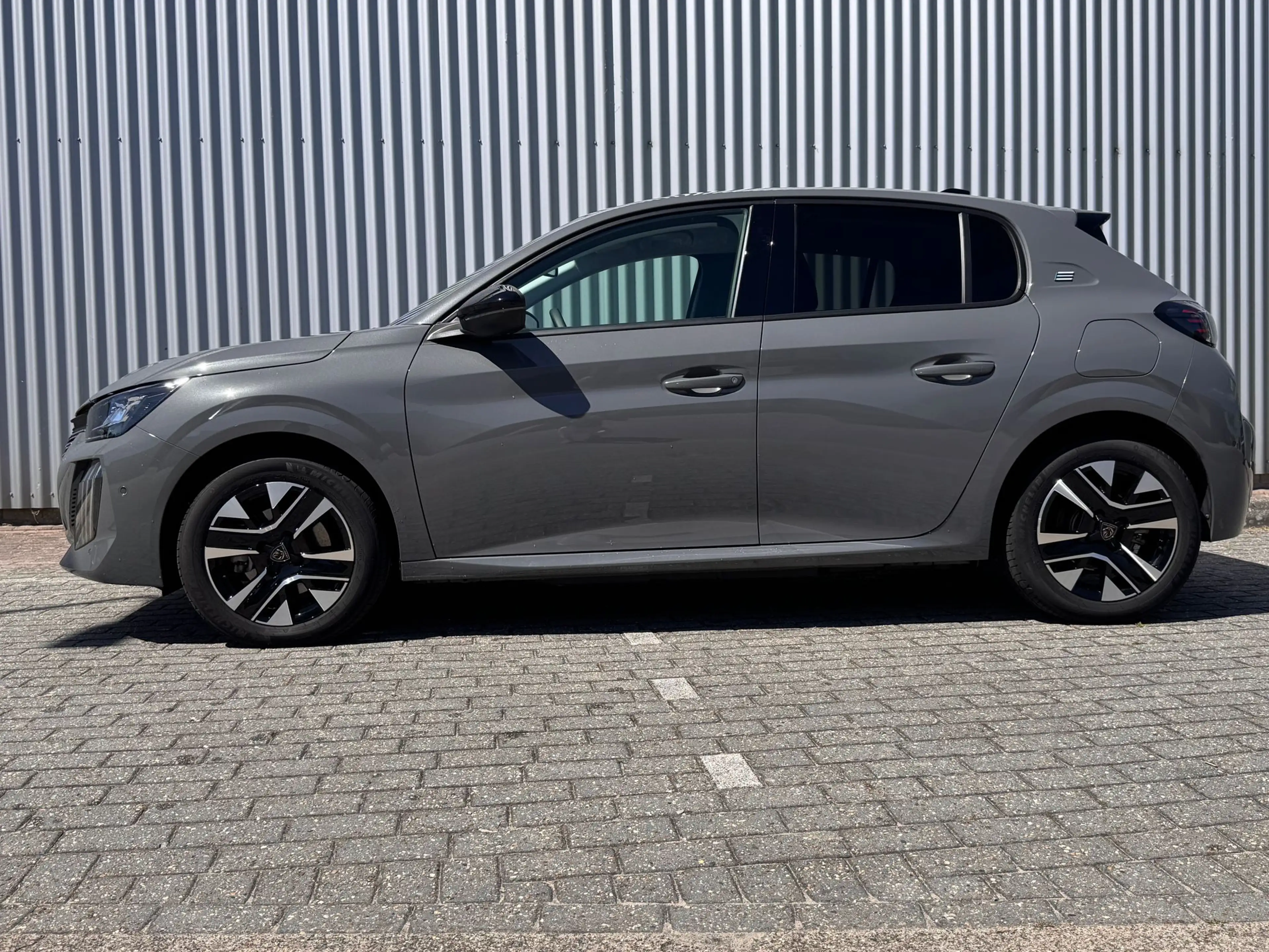 Peugeot e-208 EV Allure Avantage 51 kWh | Demodeal | Camera Voor — photo 2