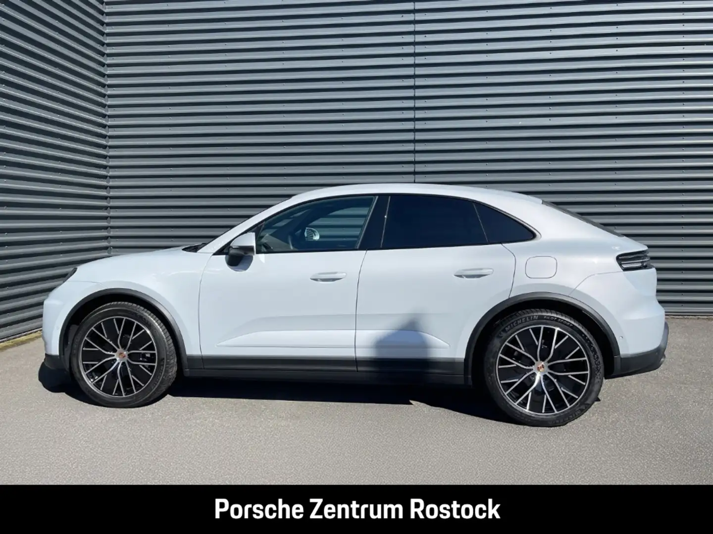 Porsche Macan InnoDrive BOSE Luftfederung 21-Zoll Grau - 2