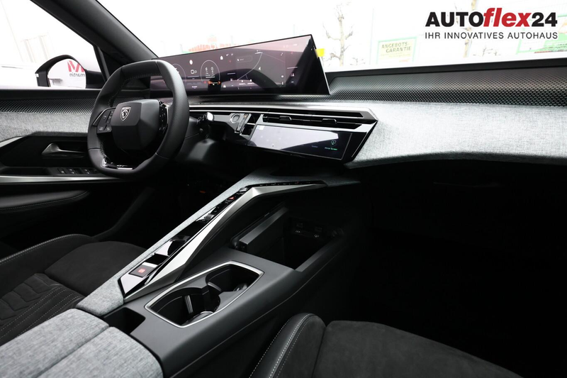 Peugeot 5008 GT Hybrid KomfortP AHK eHK Nav ACC SHZ Keyl 100... — photo 8