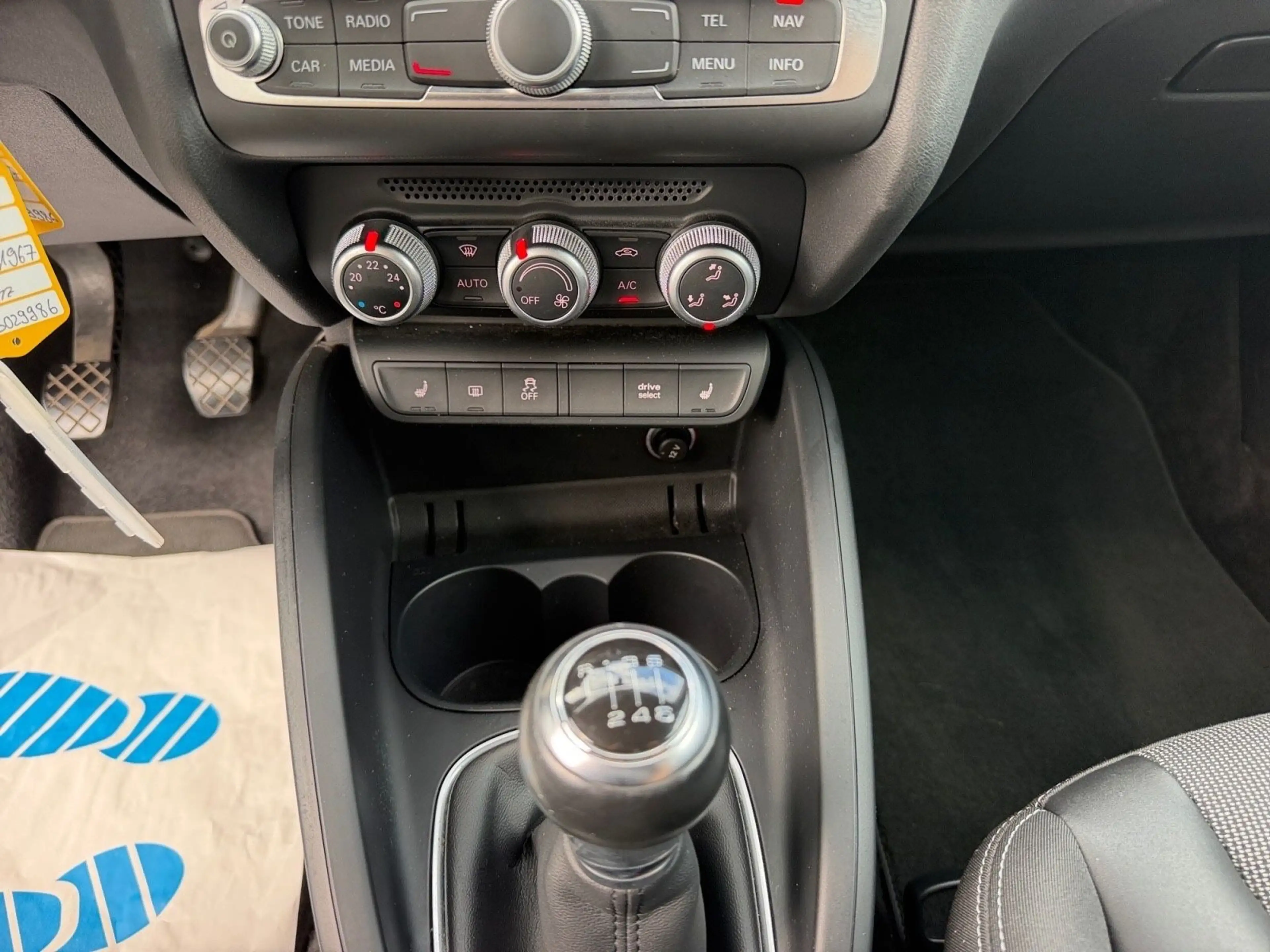 Audi A1 Sportback sport Navi Sitzheizung PDC — photo 14