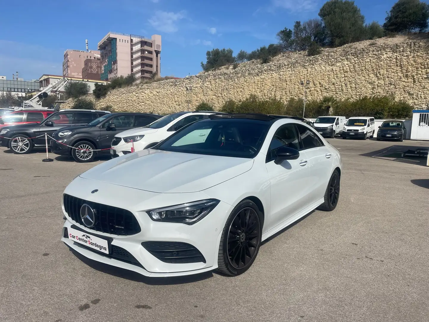 Mercedes-Benz CLA 200 Coupe d Premium AMG auto Blanc - 1