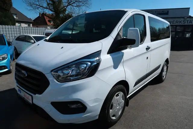Ford Tourneo Custom /Transit Custom Bus erst 4.900 km