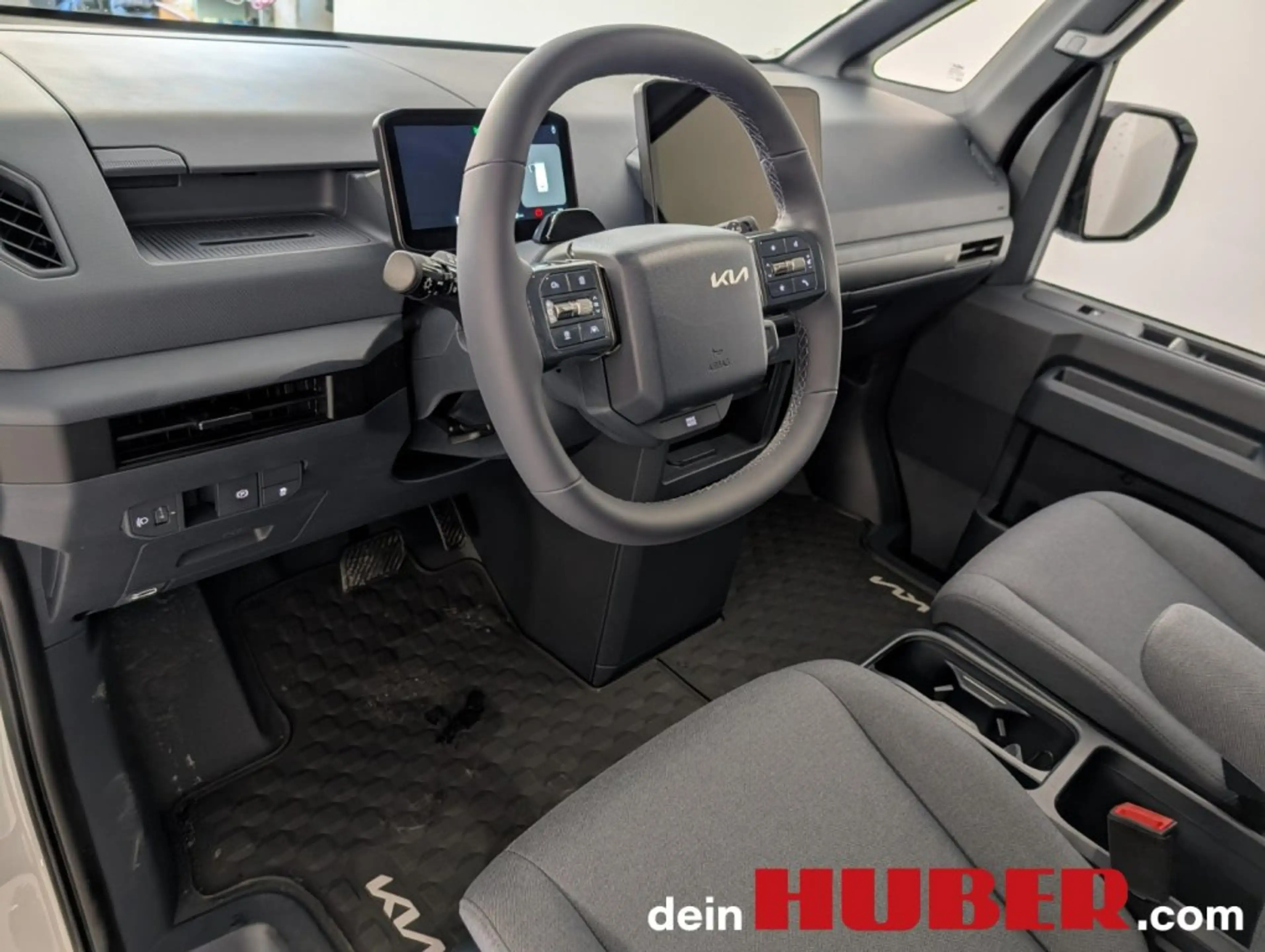Kia PV5 Cargo PV5/CARGO/L2H1/3DR/BUSINESS/71,2KWH/AT/1 Reifen: 215/65 R16
Räder: 6.5Jx16 ET46 — photo 11