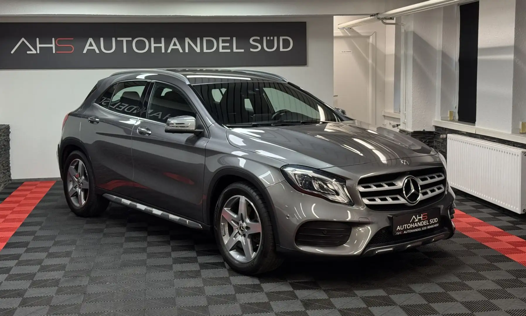 Mercedes-Benz GLA 250 4Matic*AMG-LINE*AHK*360°*LED* Gris - 2