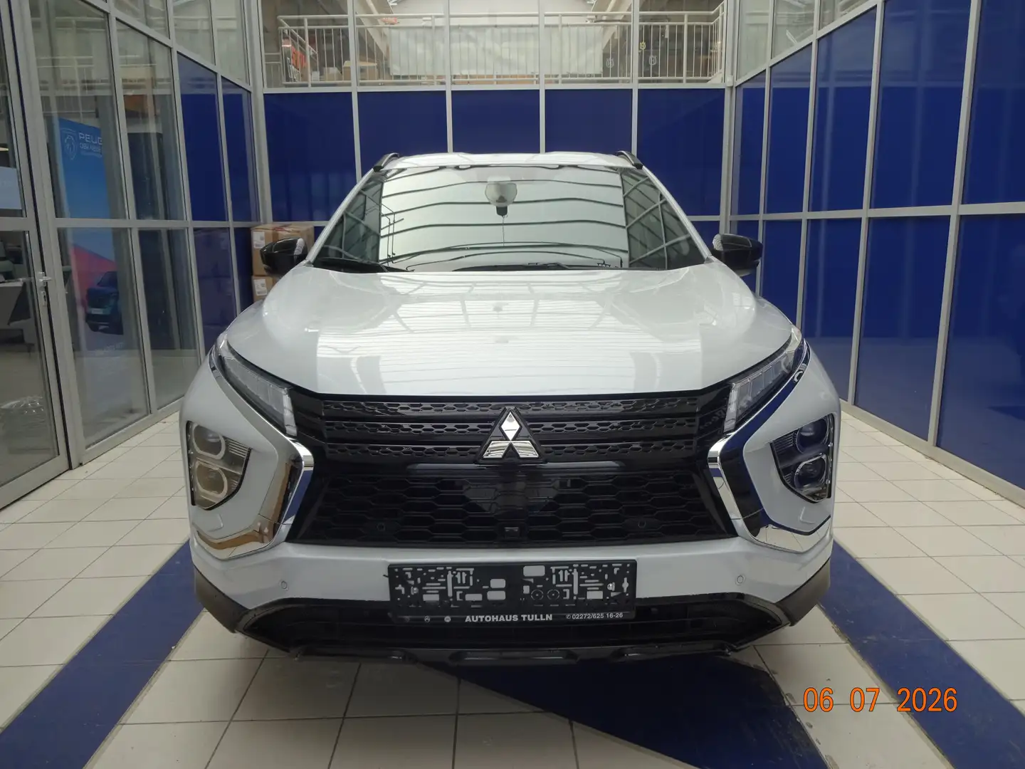 Mitsubishi Eclipse Cross Allrad Hybrid 2.4 PHEV 45 Jahre Edition CVT Aut. Weiß - 1