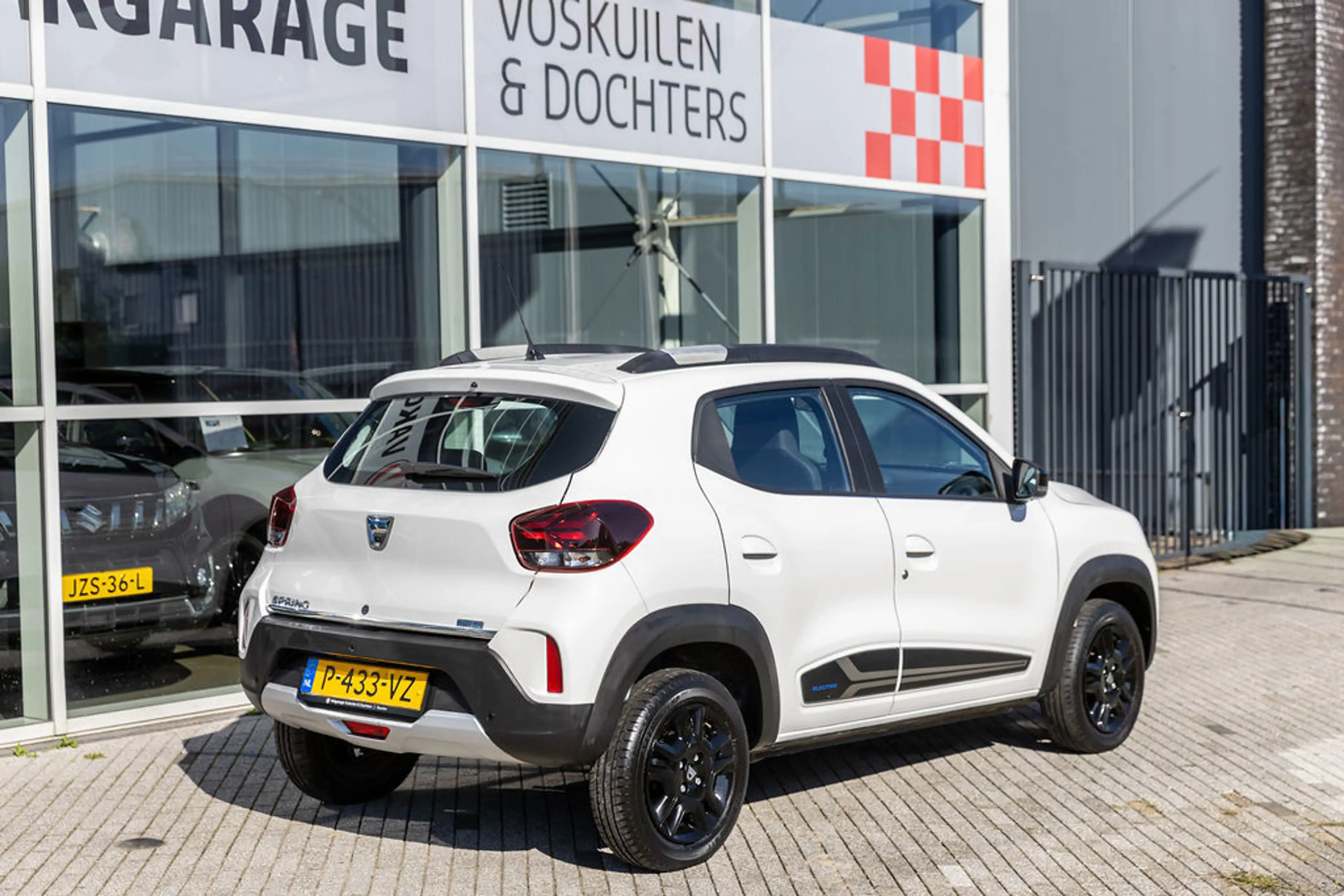 Dacia Spring Comfort Plus (Orange Pack) 27 kWh — photo 42