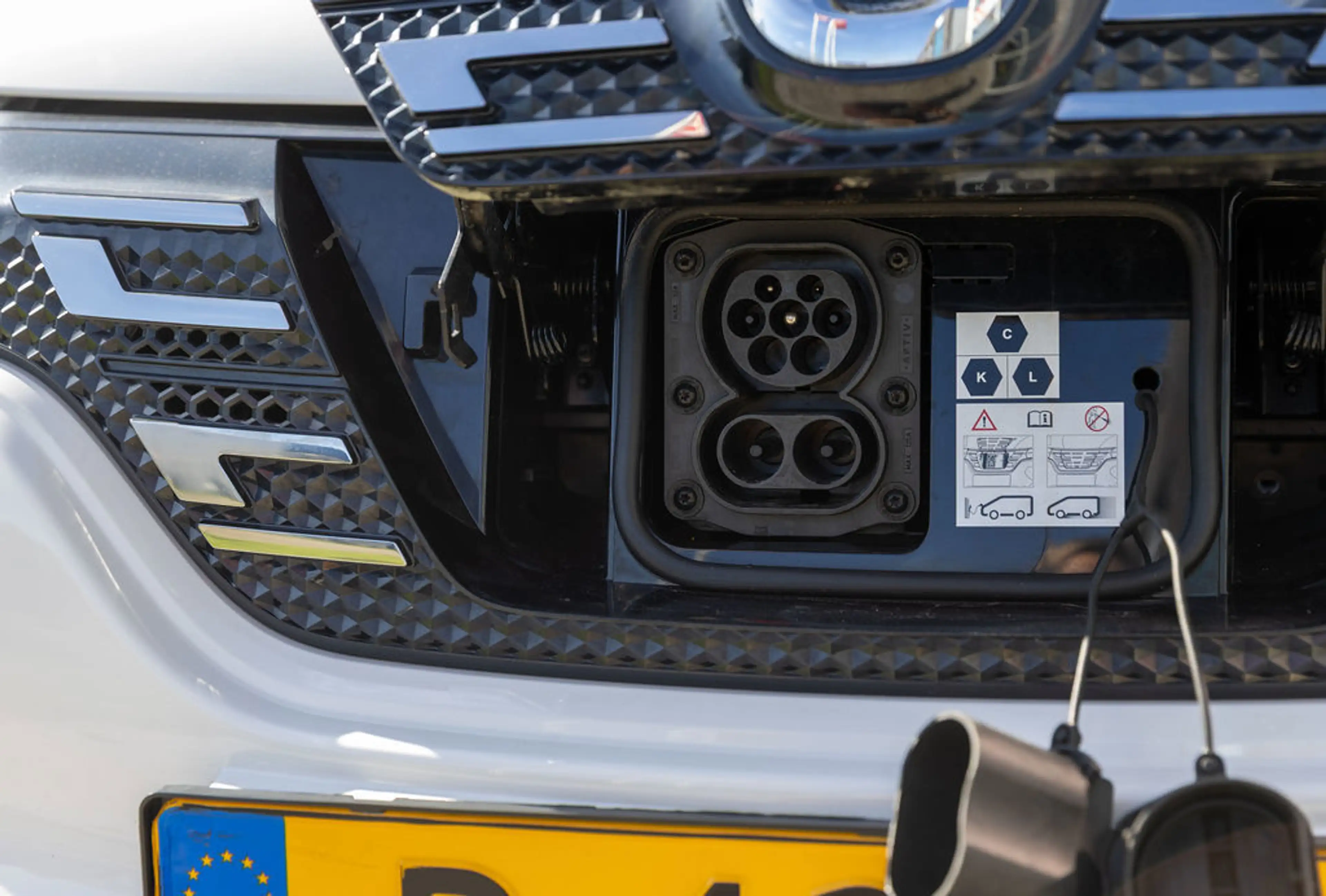 Dacia Spring Comfort Plus (Orange Pack) 27 kWh — photo 36