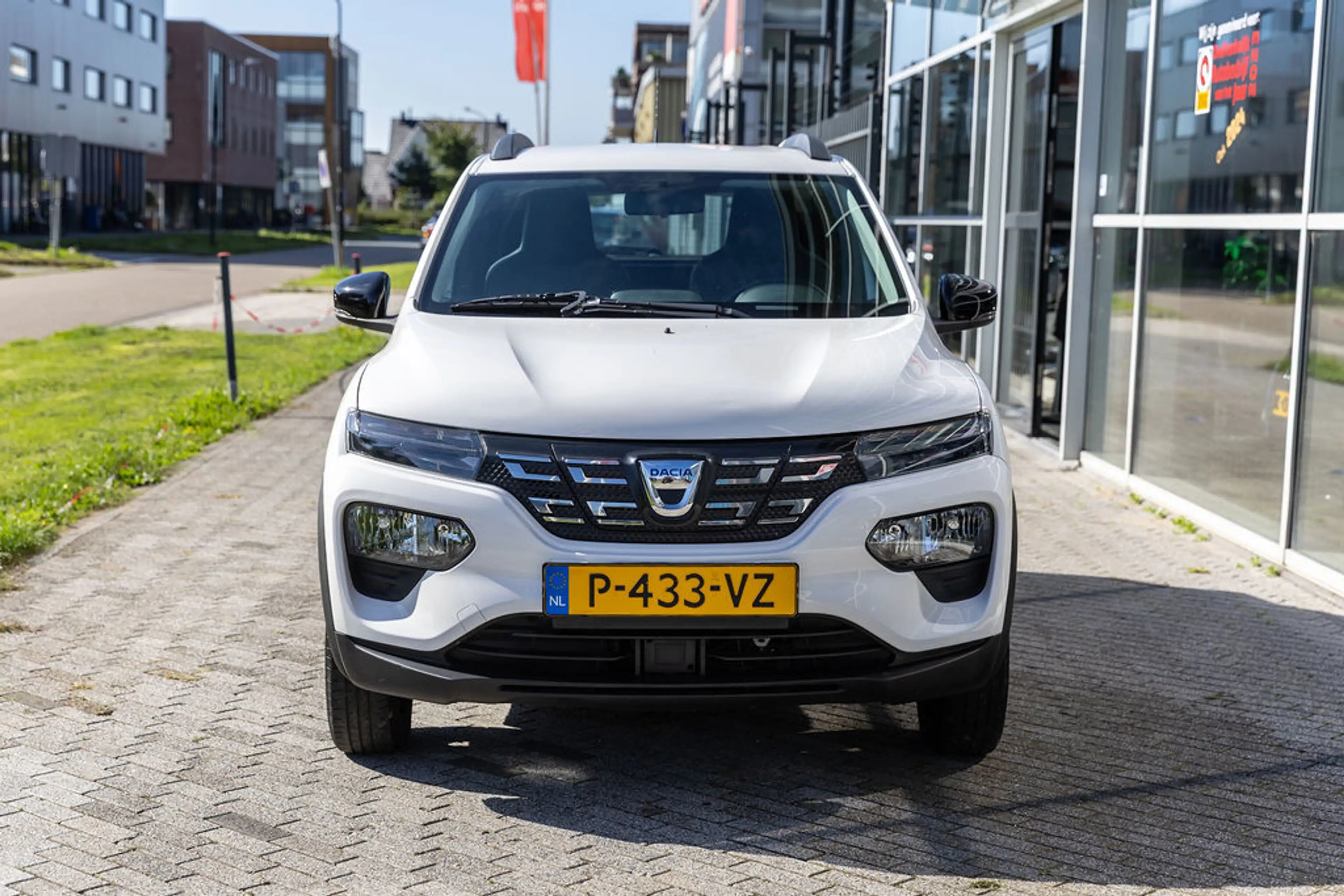 Dacia Spring Comfort Plus (Orange Pack) 27 kWh — photo 45
