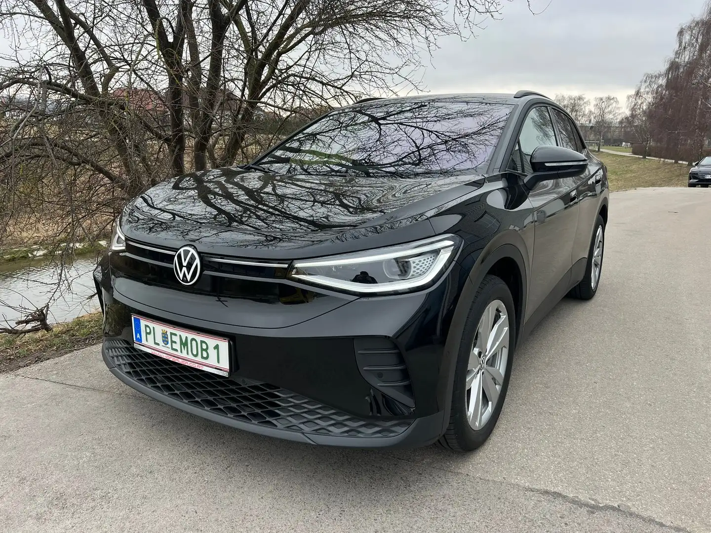 Volkswagen ID.4 Pro 210 kW Business Schwarz - 1