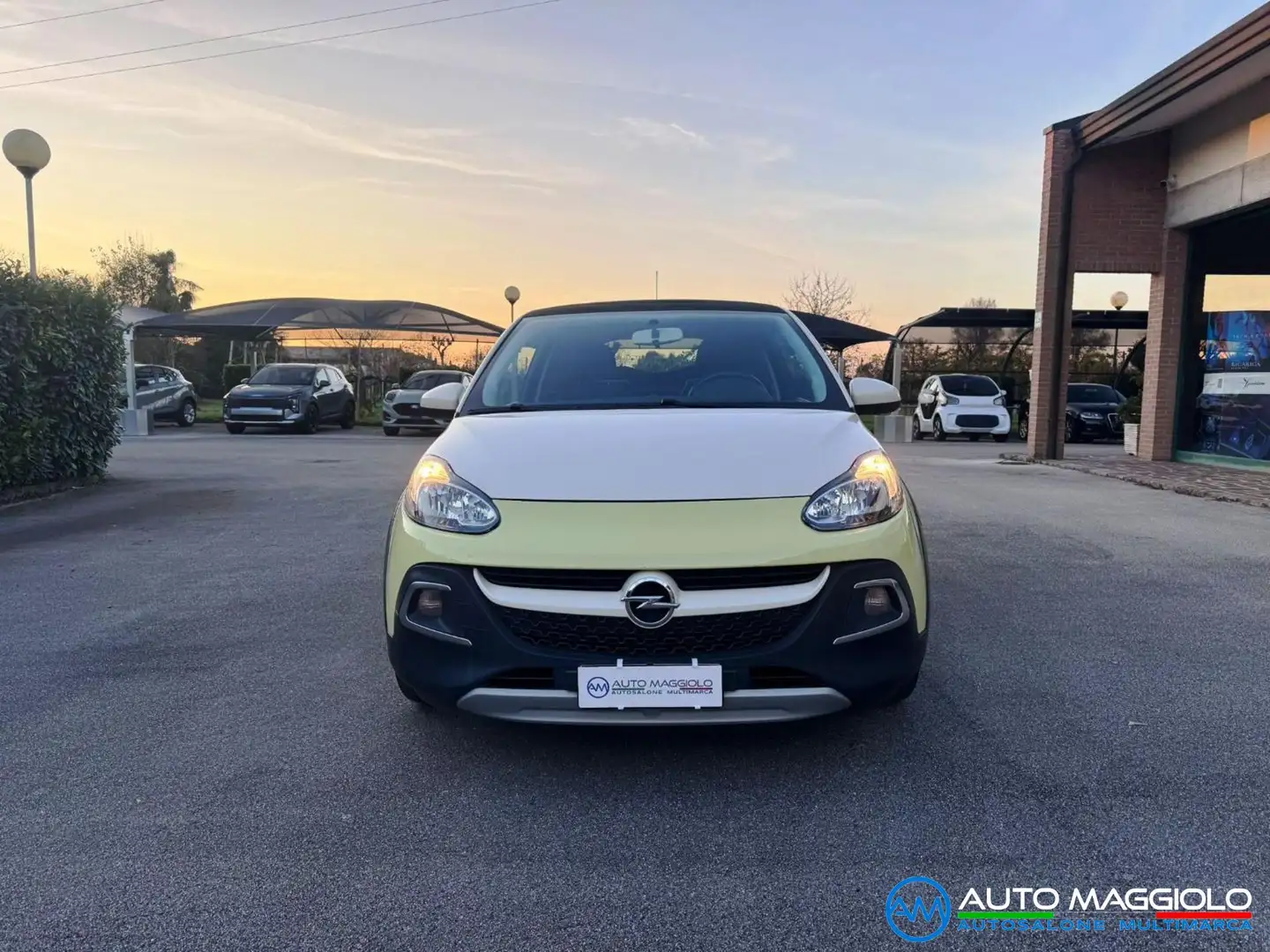 Opel Adam Rocks 1.2 70 CV Air Tetto Apribile PREZZO REALE Jaune - 2