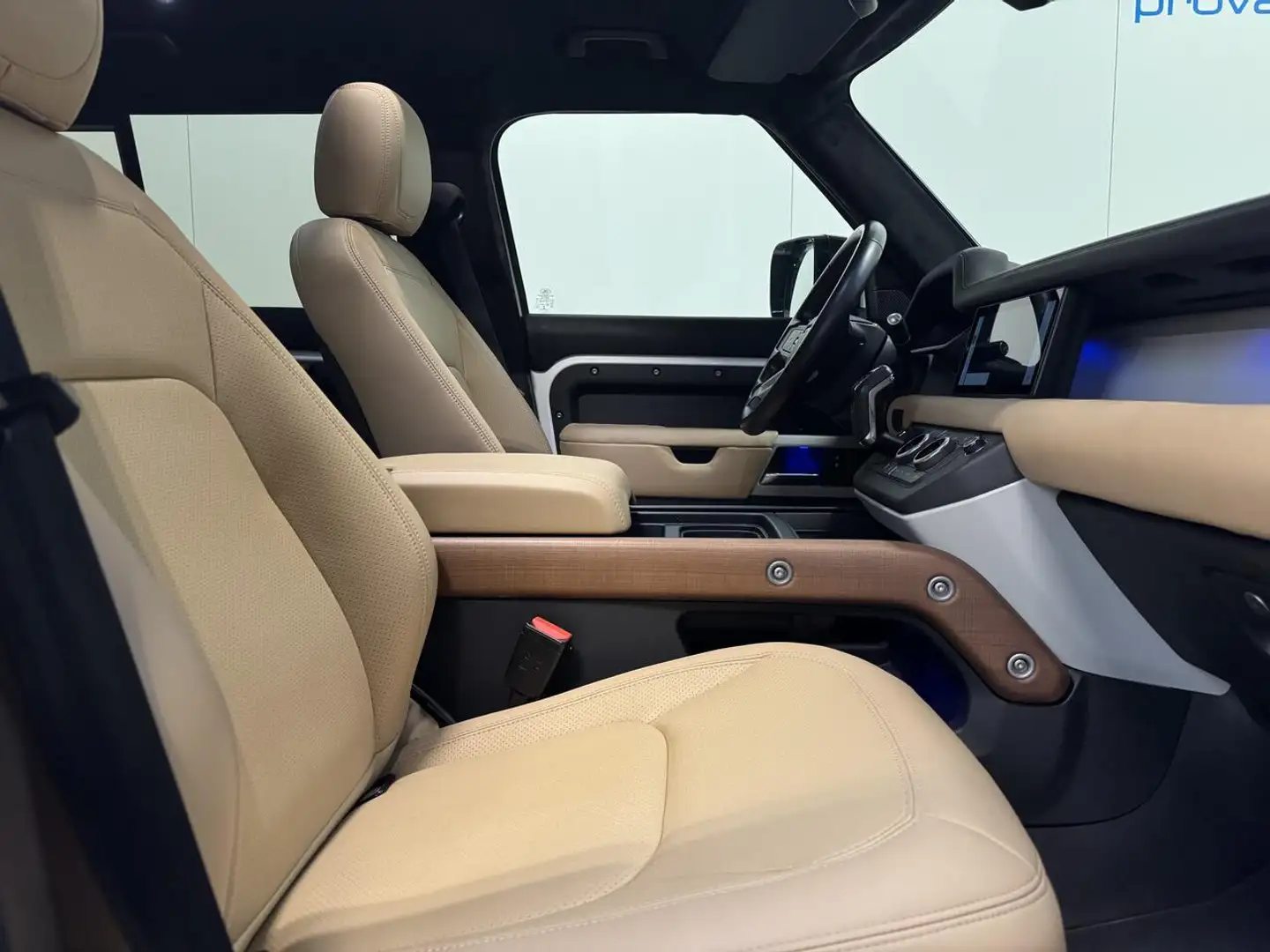 Land Rover Defender 3.0 D 200 SE 5 PL! - Pano - Topstaat! Alb - 2