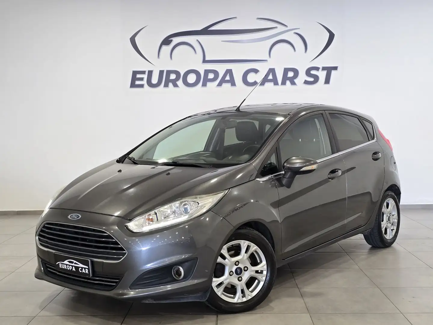 Ford Fiesta 1.4 5p. Bz.- GPL Titanium Grau - 1