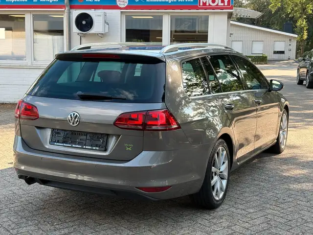 Volkswagen Golf view 7