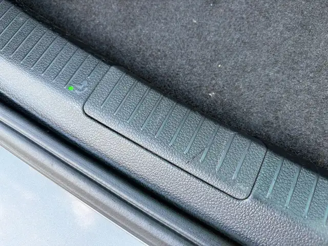 Volkswagen Golf view 14