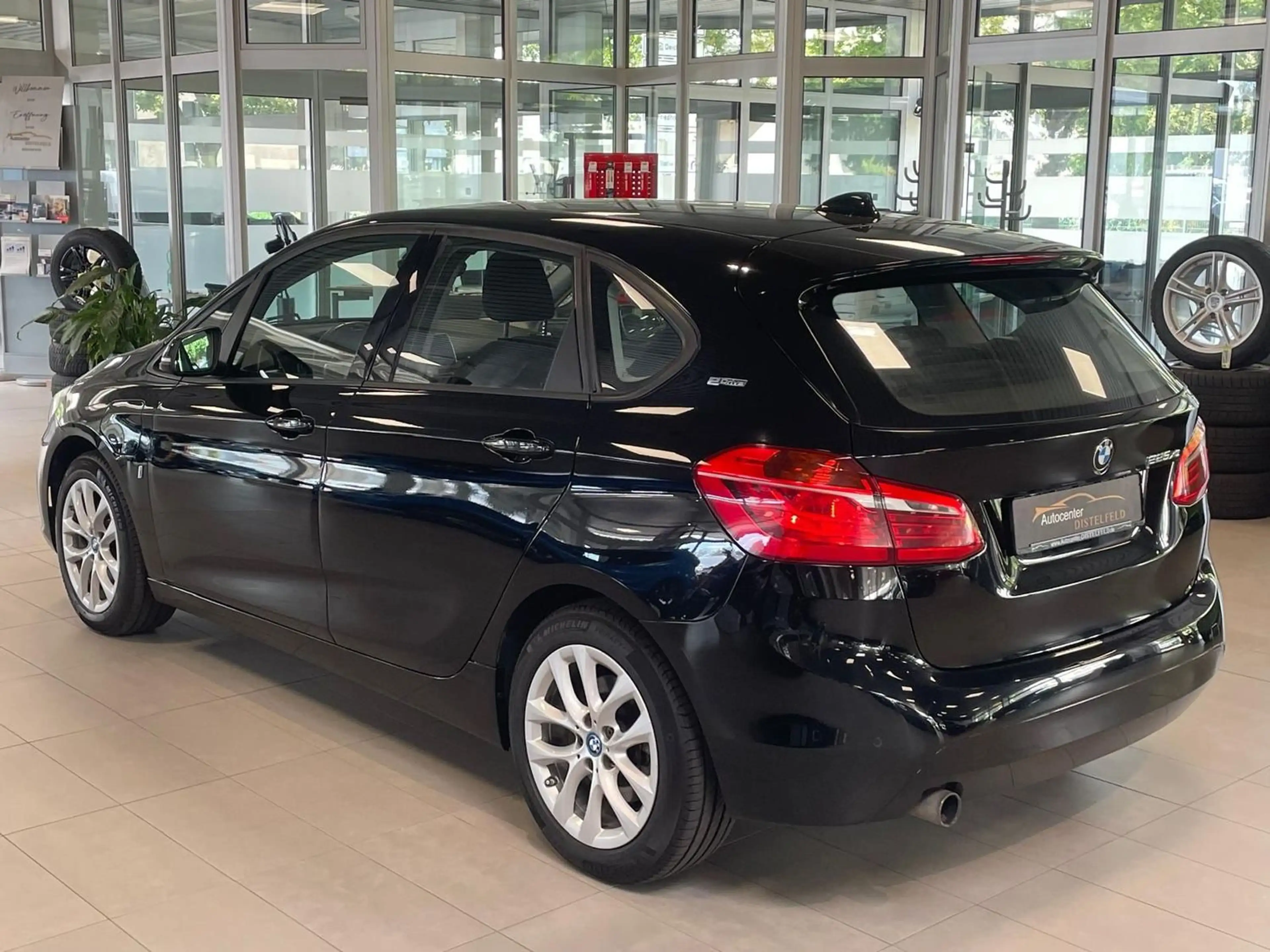 BMW 225 xe Advantage — photo 5
