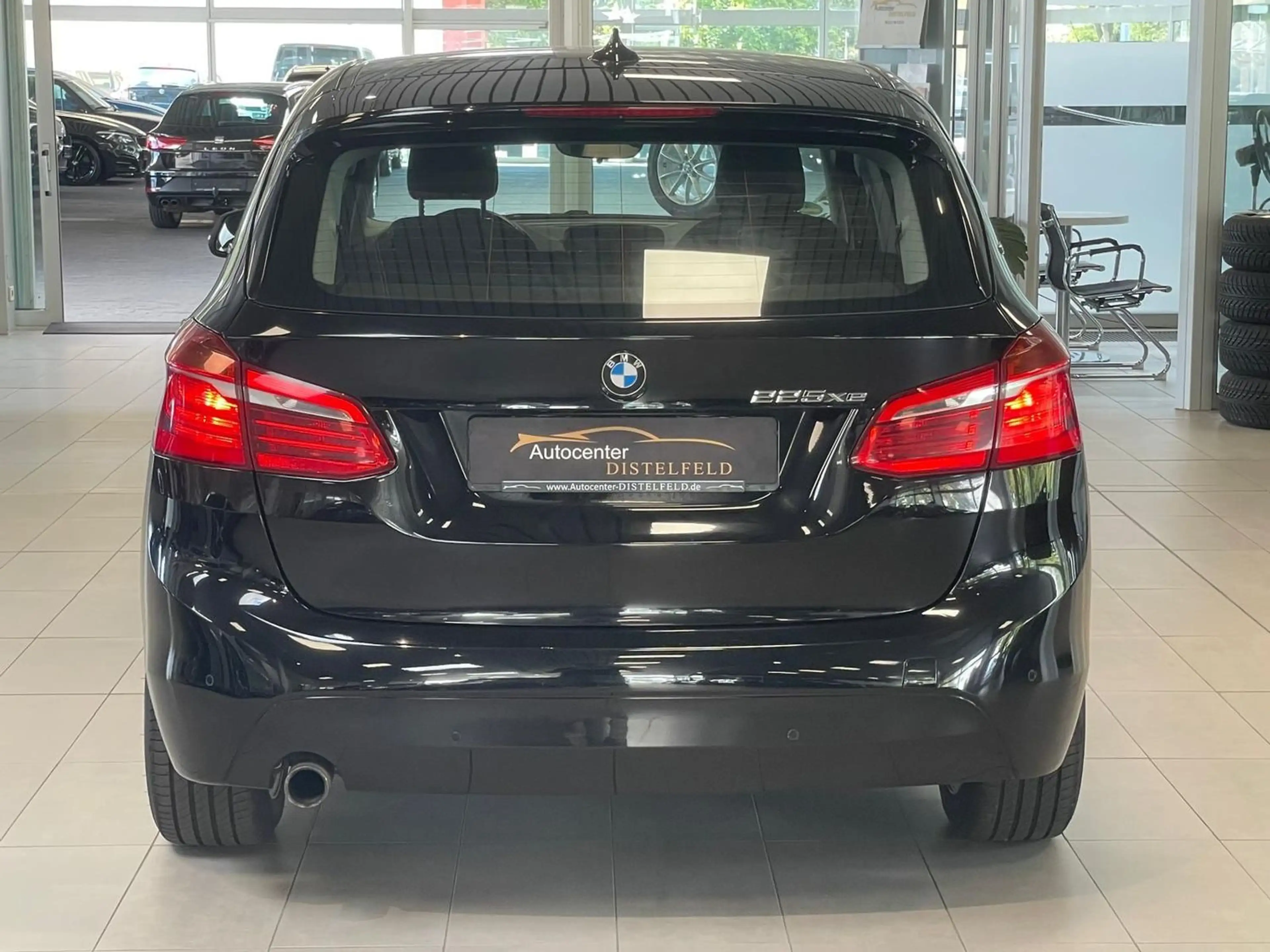 BMW 225 xe Advantage — photo 6