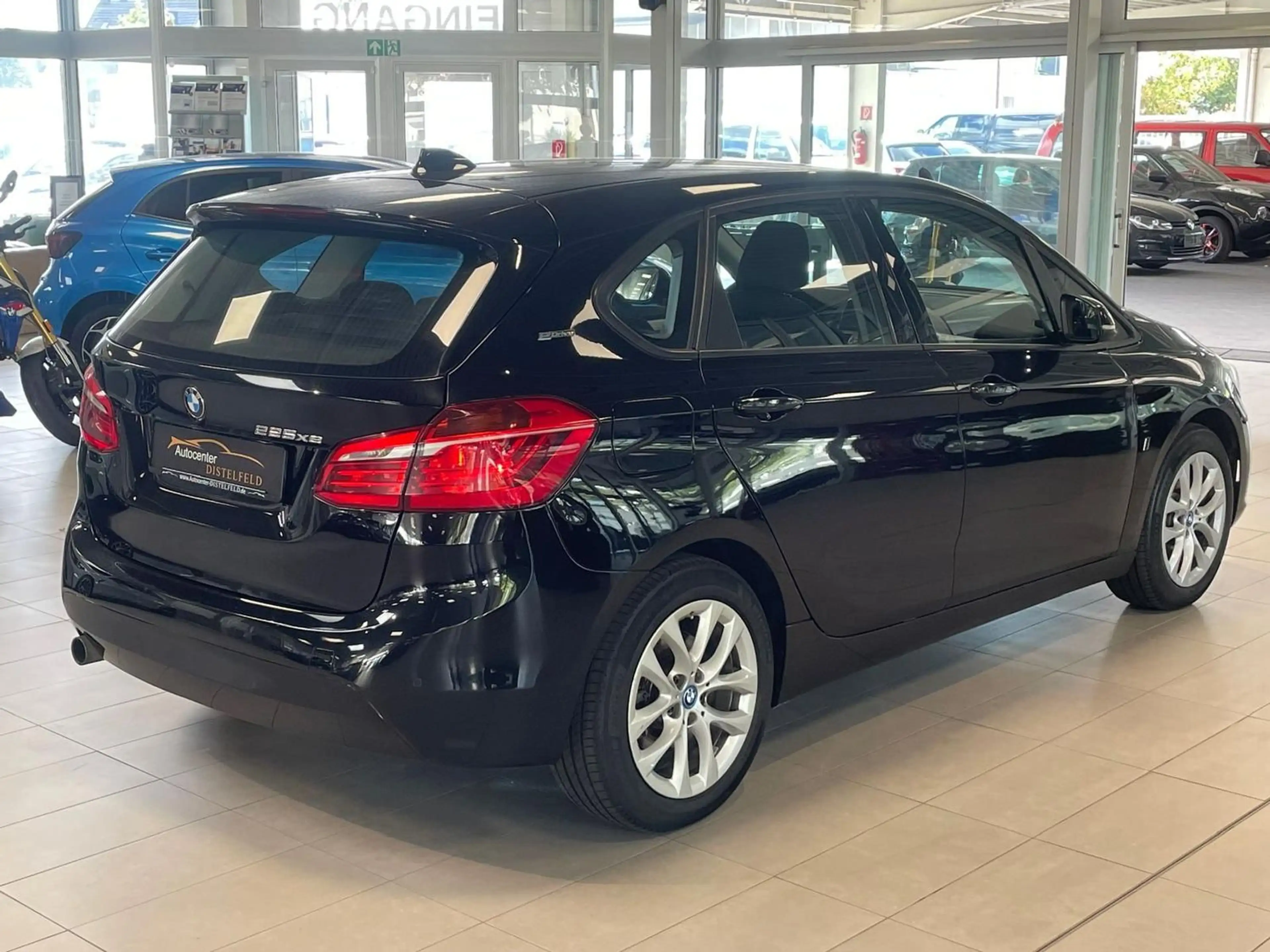 BMW 225 xe Advantage — photo 7