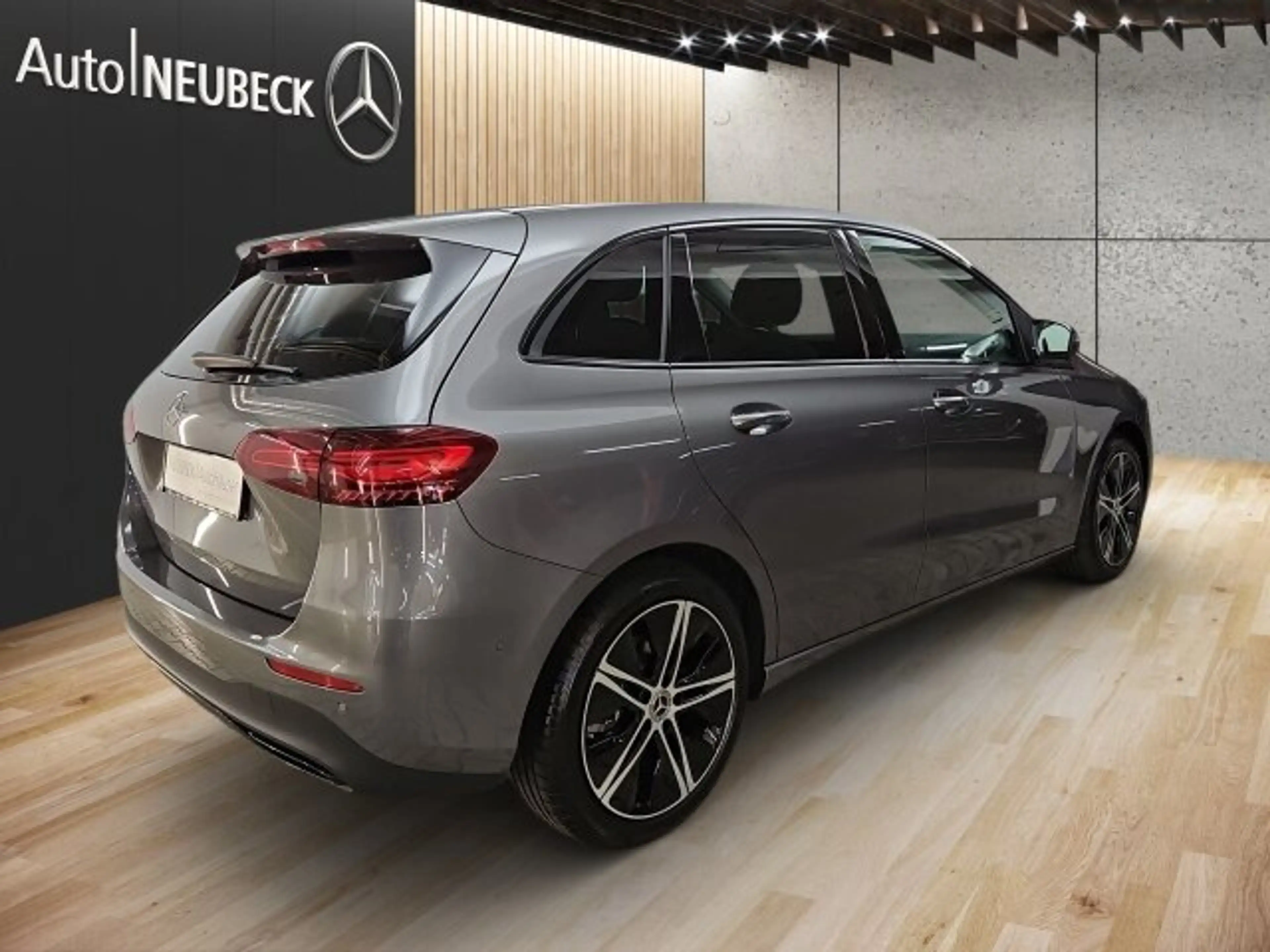 Mercedes-Benz B 220 B 220 d Progressive/Night/Totwinkel/Multibeam/ LED — photo 6