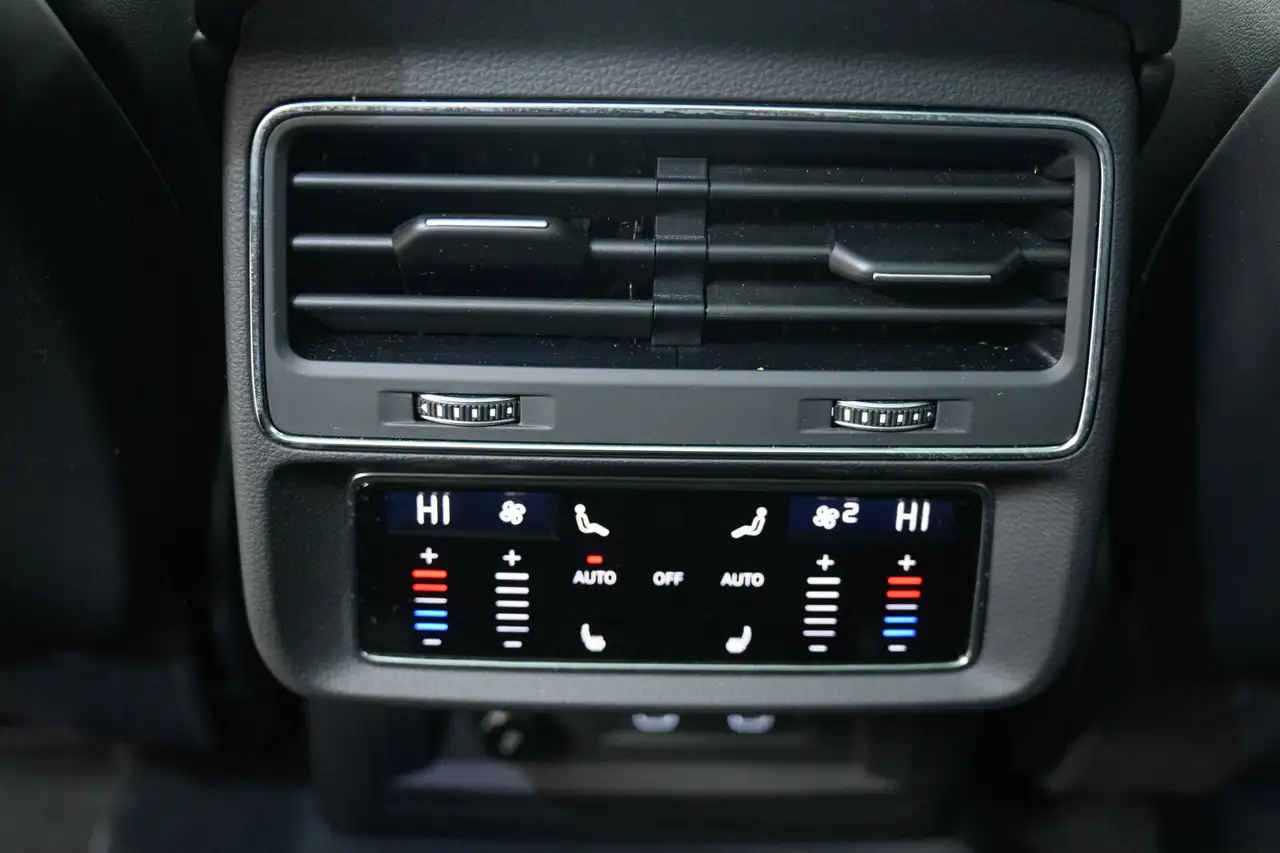 Audi Q7 снимка Audi Q7