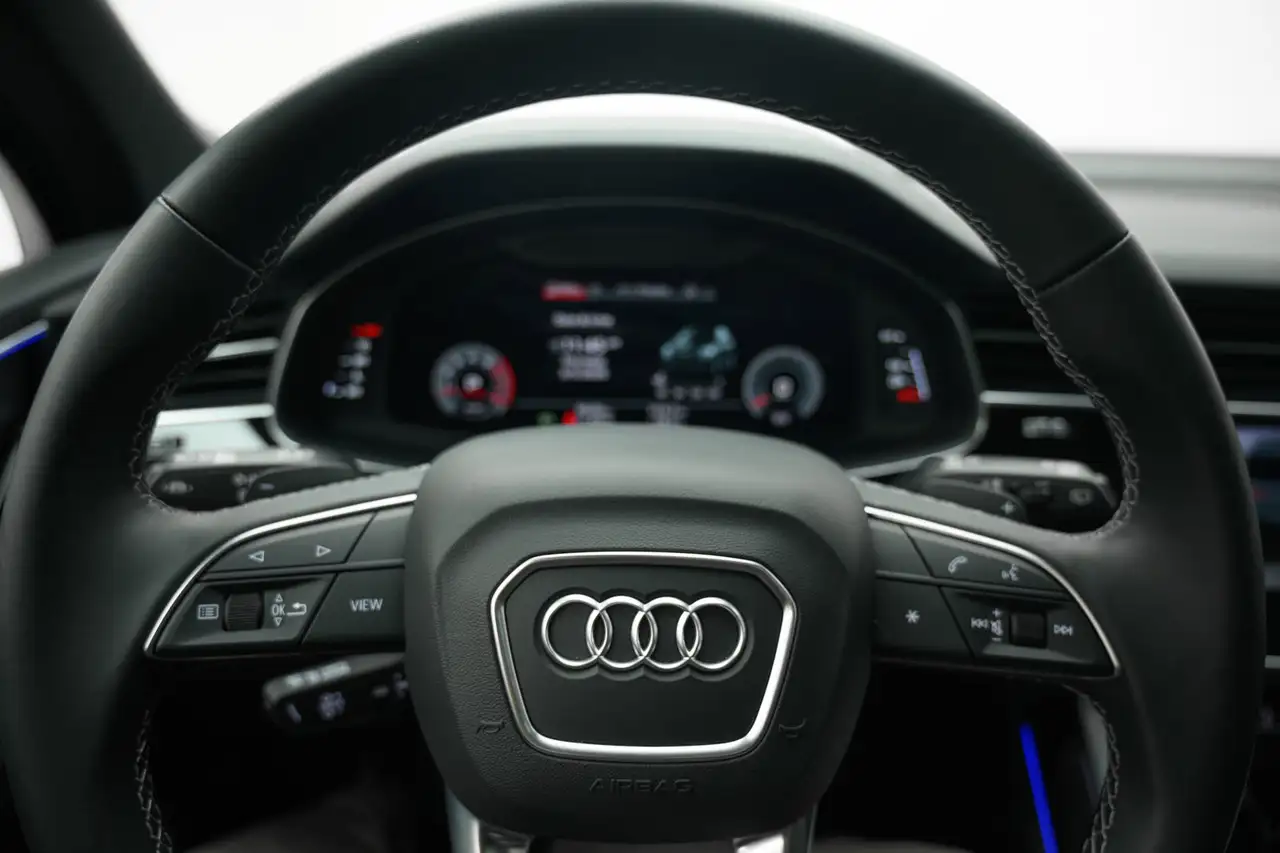 Audi Q7 снимка Audi Q7