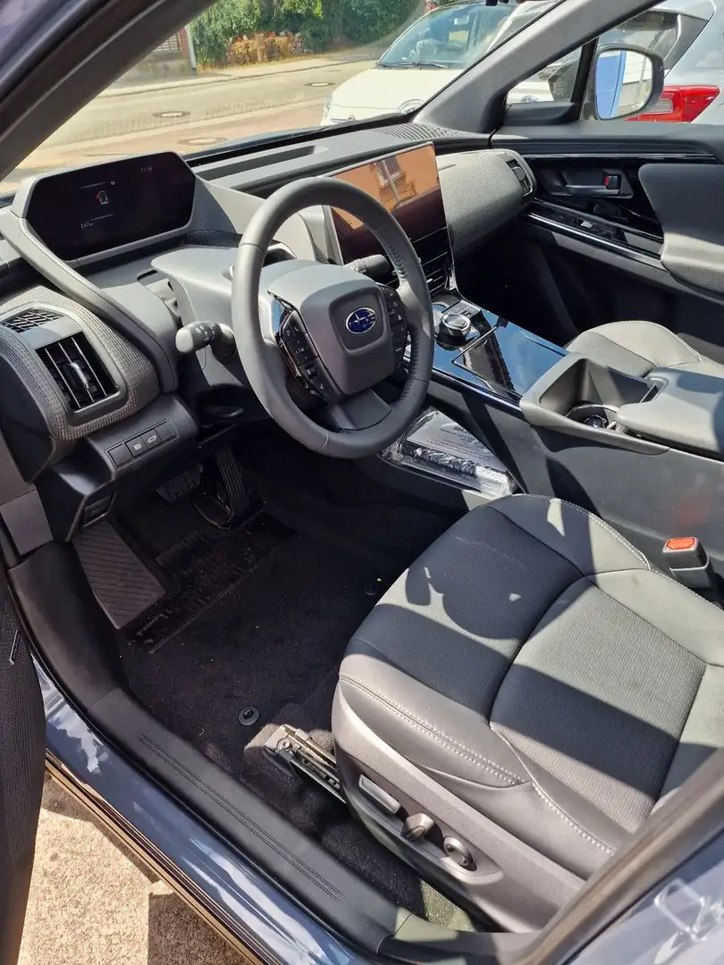 Subaru Solterra 71,4 kWh 150kW Platinum Gris - 2